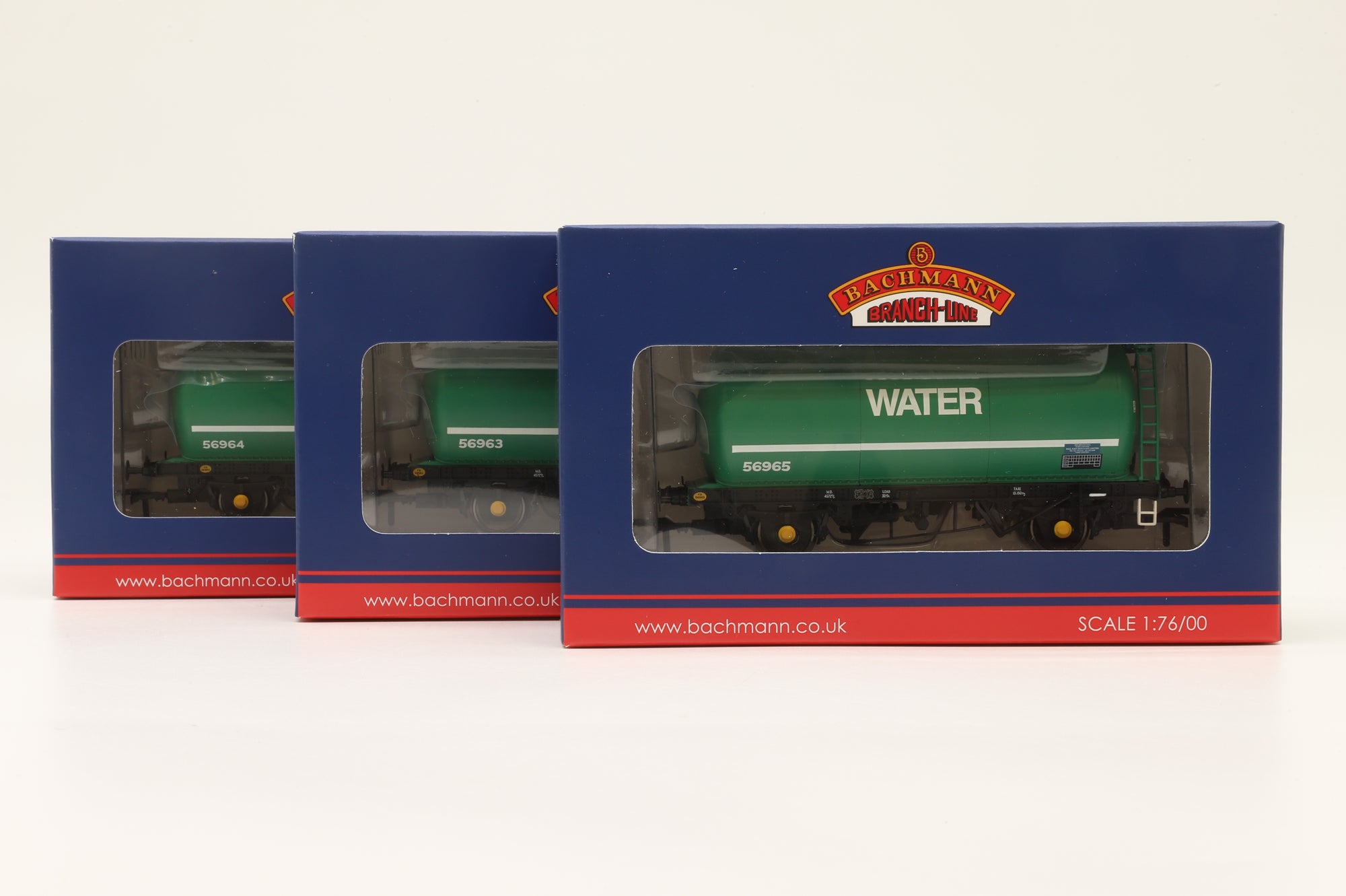Bachmann OO 37-576T Pack Of 3 TTA Tank Wagons 'Weedkiller' Water Tanks