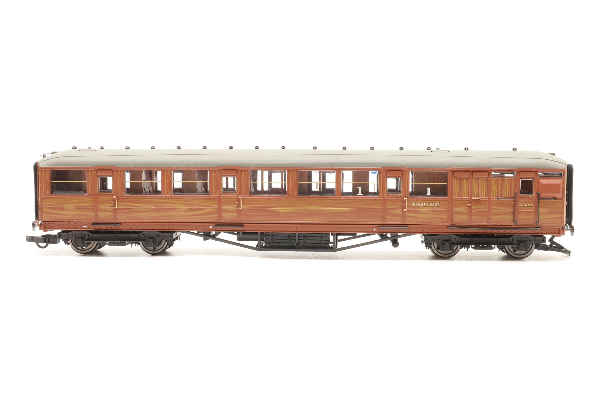 Hornby OO Rake of 7x Gresley 61' 6'' Teak Coaches