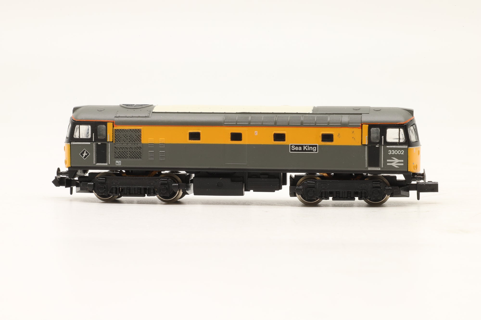WORKSHOP Graham Farish N 371-130 Class 33 '33002' 'Sea King' BR Civil Engineers