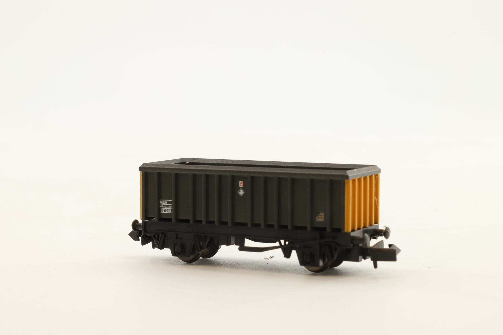 Graham Farish N 373576 Pair of 46 Tonne g/w MEA Open Mineral Wagon Coal Sector