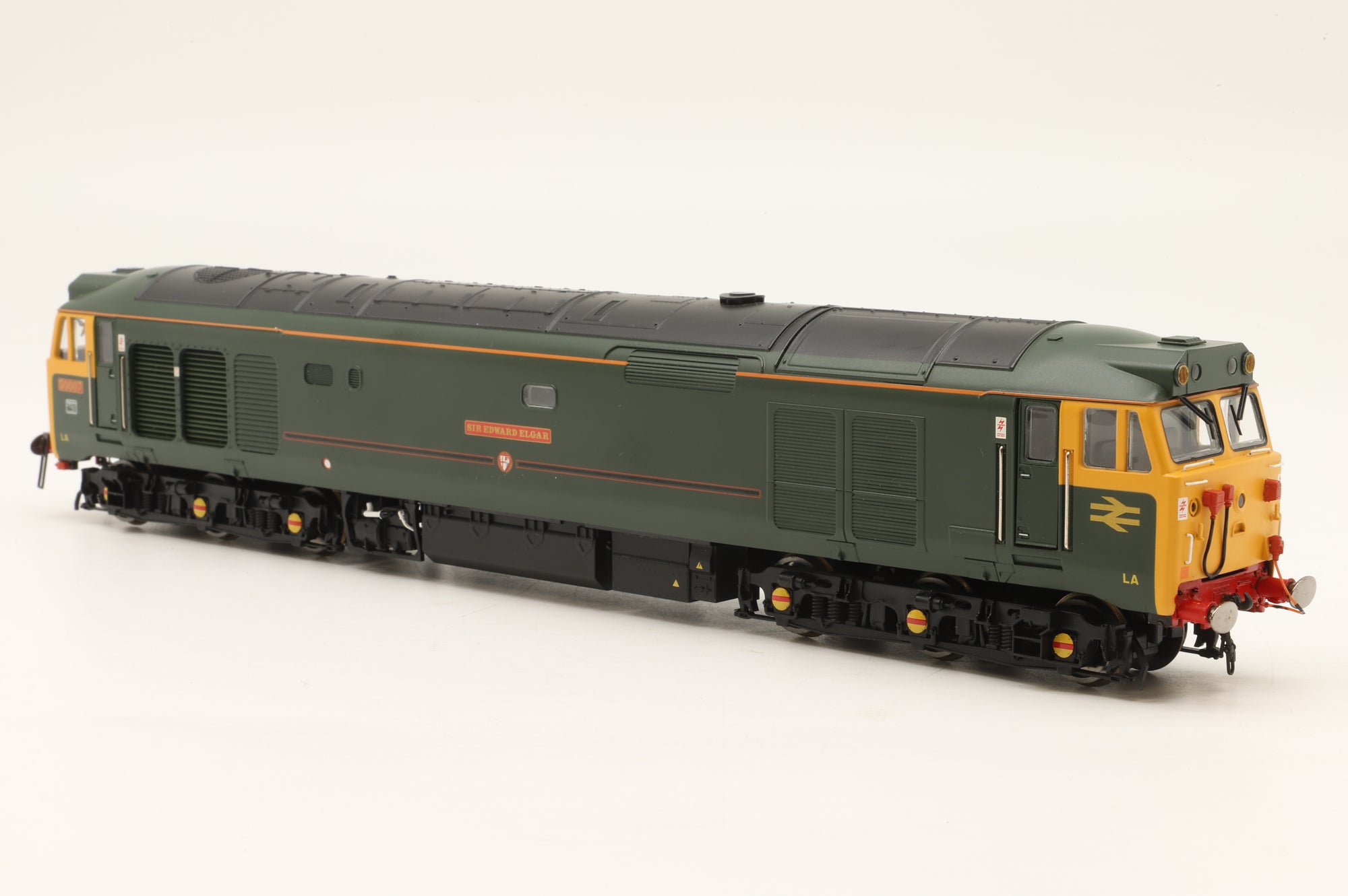 Hornby OO R2408 Class 50 '50007' 'Sir Edward Elgar' GWR 150 Style Green