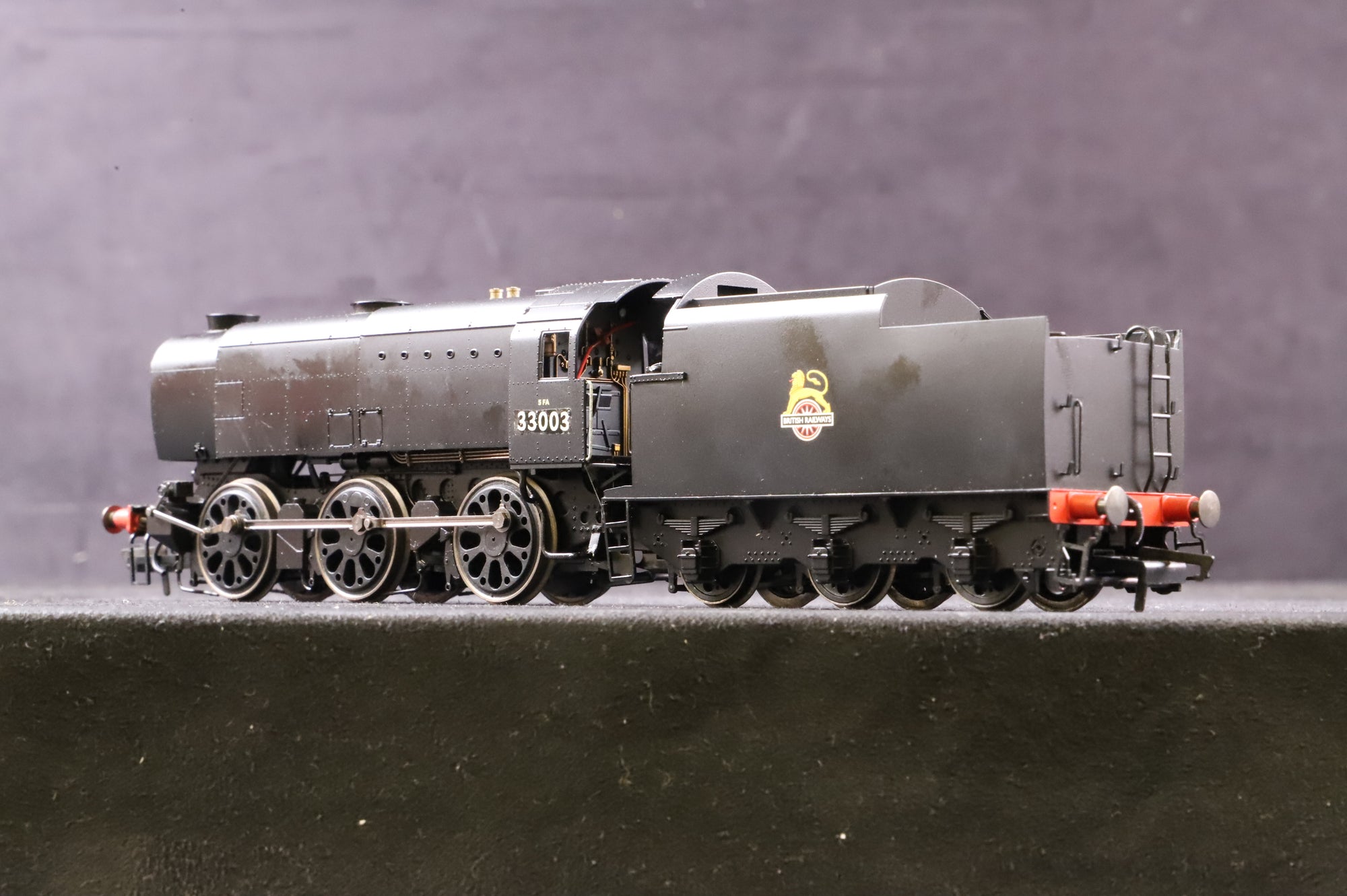 Hornby OO R2355 Class Q1 '33003' BR Black E/C Renumbered