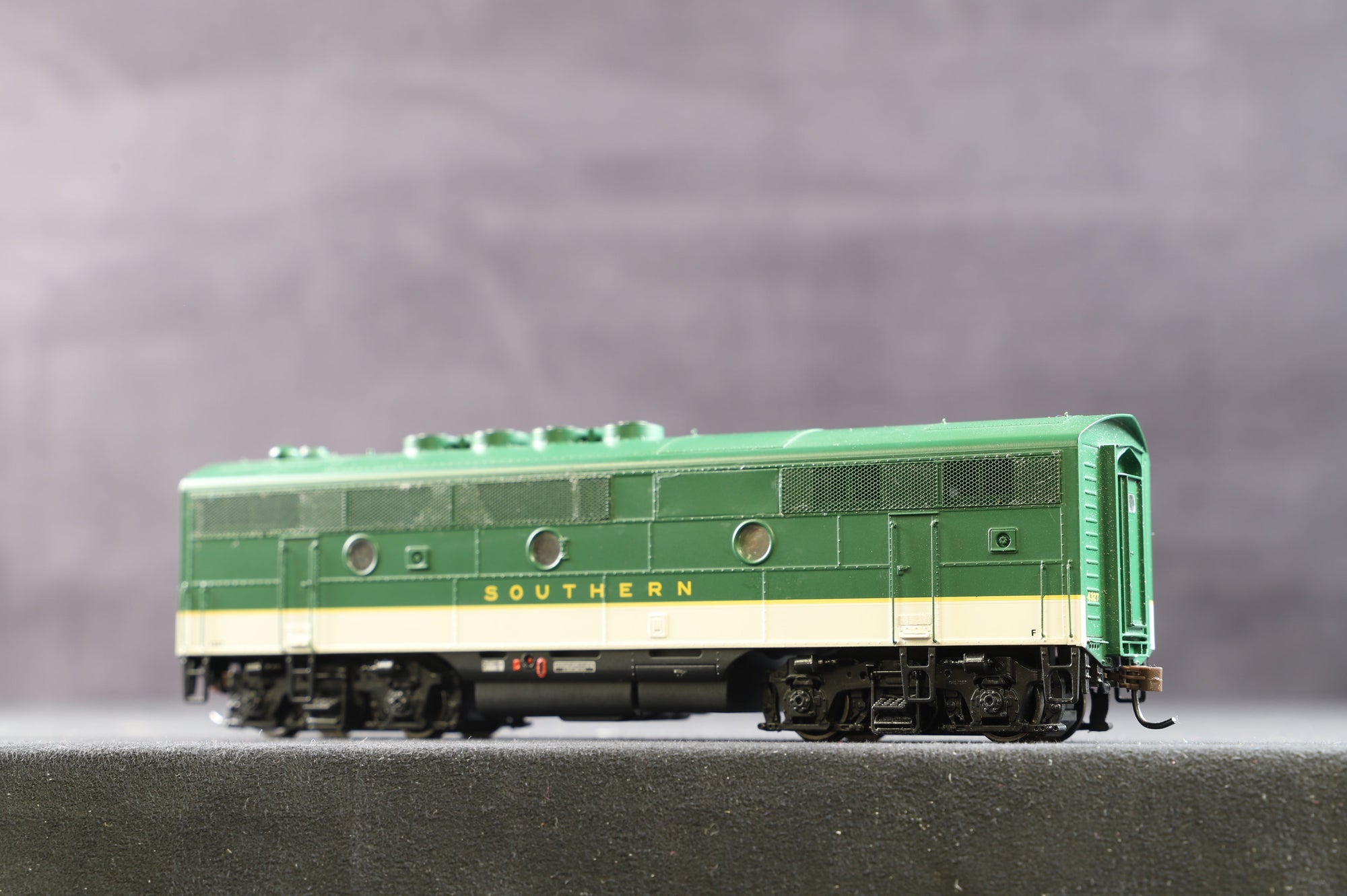 Athearn HO G2505A+B Southern F3-A & B Unit '4327' & '4137'