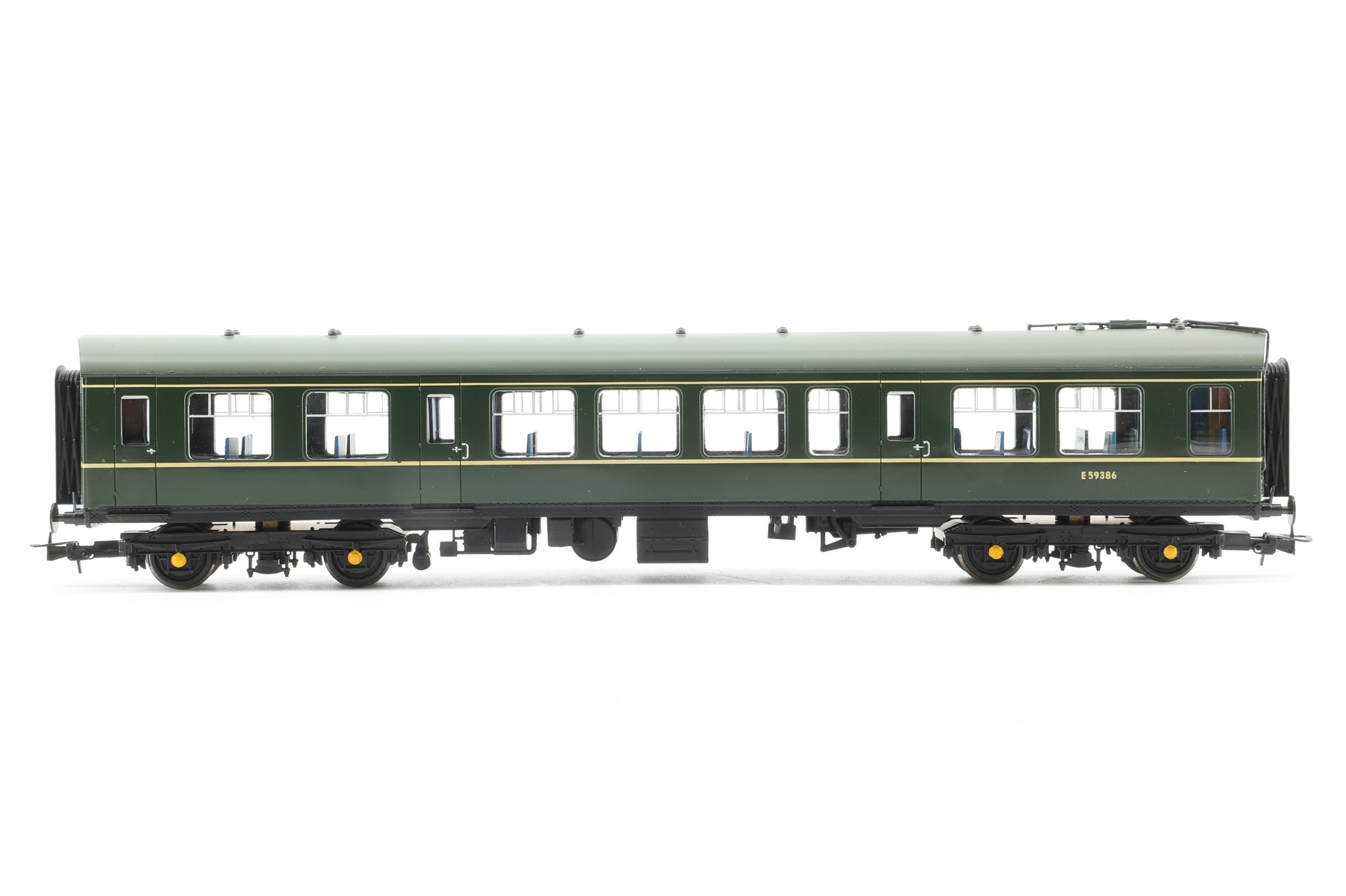 Bachmann OO 32-911 Class 108 2-Car DMU BR Green with Yellow Warning Panels