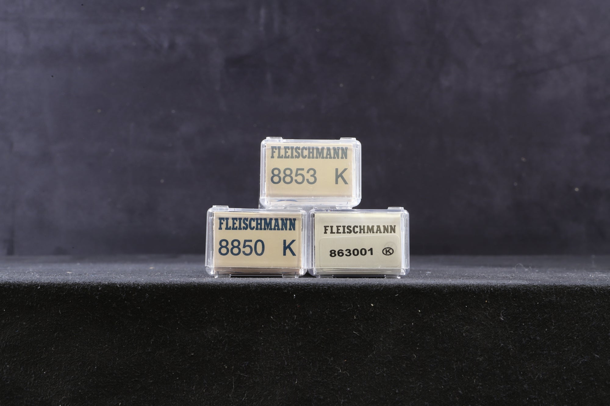 Fleischmann N Rake Of 3 Mixed Express Baggage Car & Passenger Car Inc. 8853, 8850 & 863001