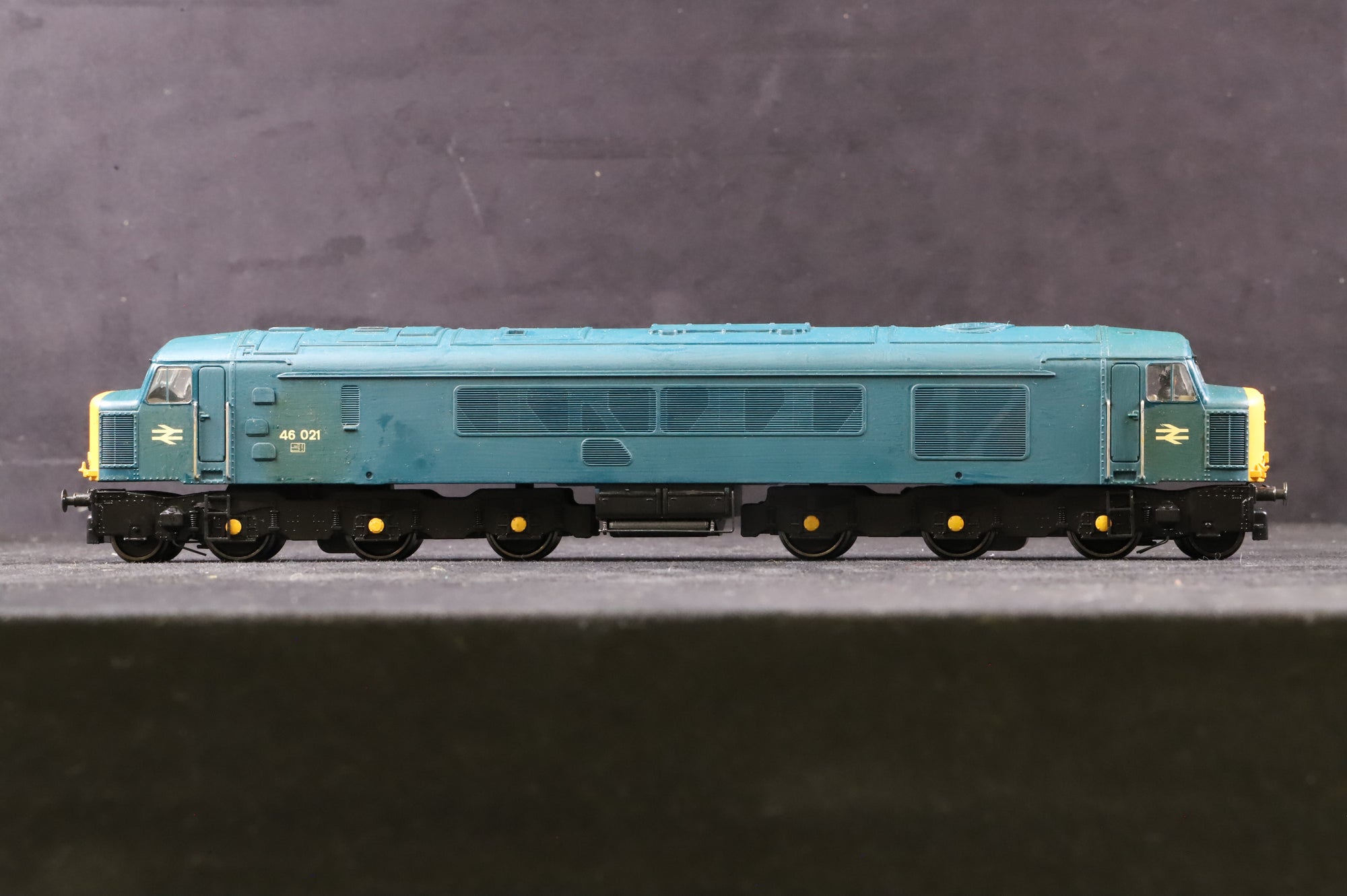 WORKSHOP Bachmann OO Class 46 46021 in BR Blue