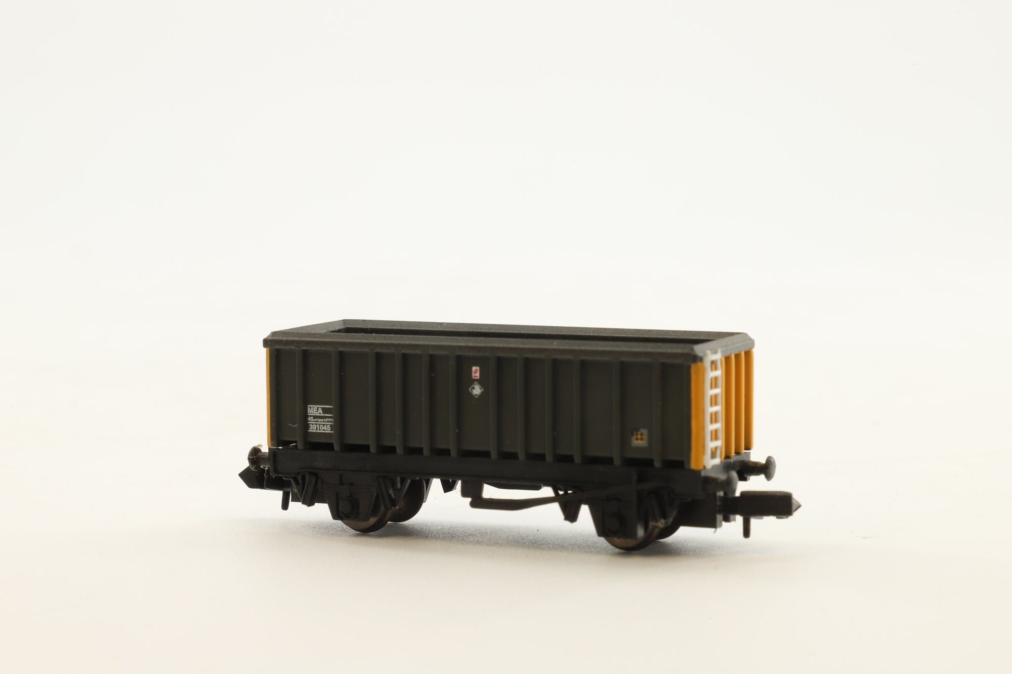 Graham Farish N 373576 Pair of 46 Tonne g/w MEA Open Mineral Wagon Coal Sector