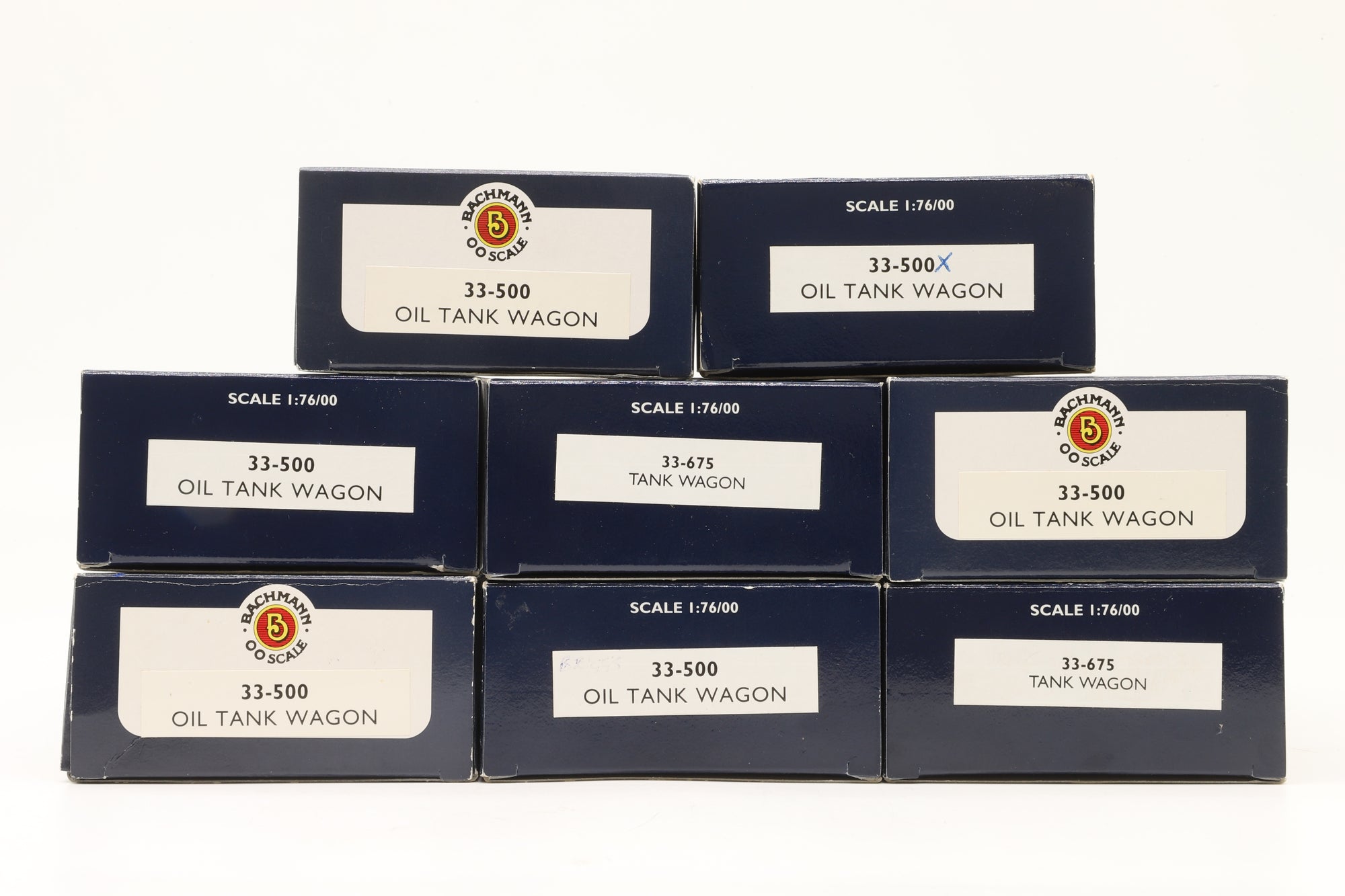 Bachmann OO Rake Of 8 Oil Tank Wagons Inc. 33-500 x 6 & 33-675 x2