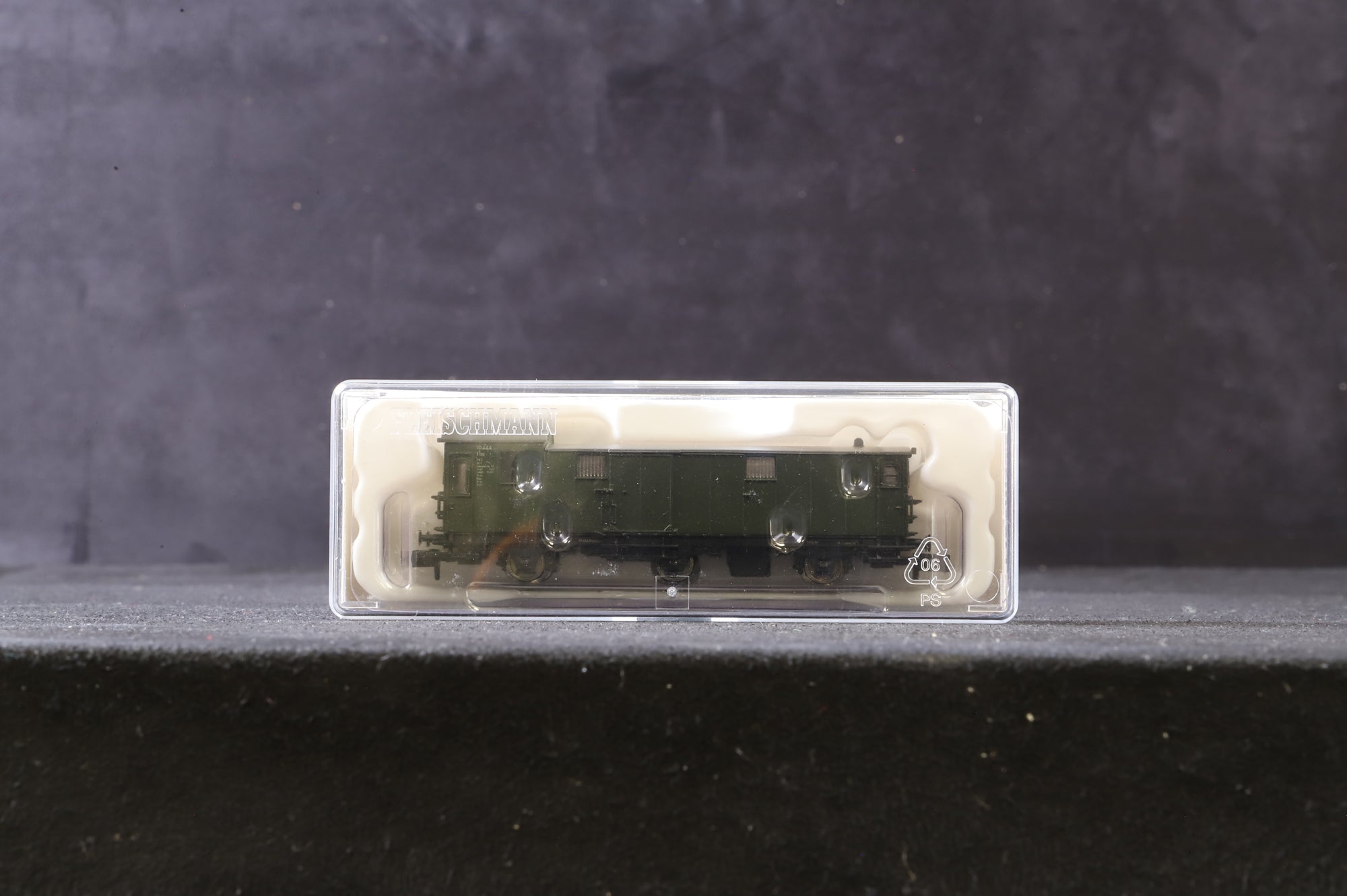 Fleischmann N Rake Of 3 DB Passenger Cars Inc. 806801, 806802 & & 806864