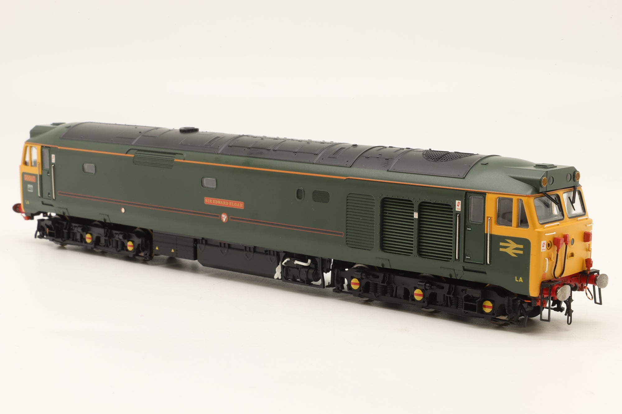 Hornby OO R2408 Class 50 '50007' 'Sir Edward Elgar' GWR 150 Style Green