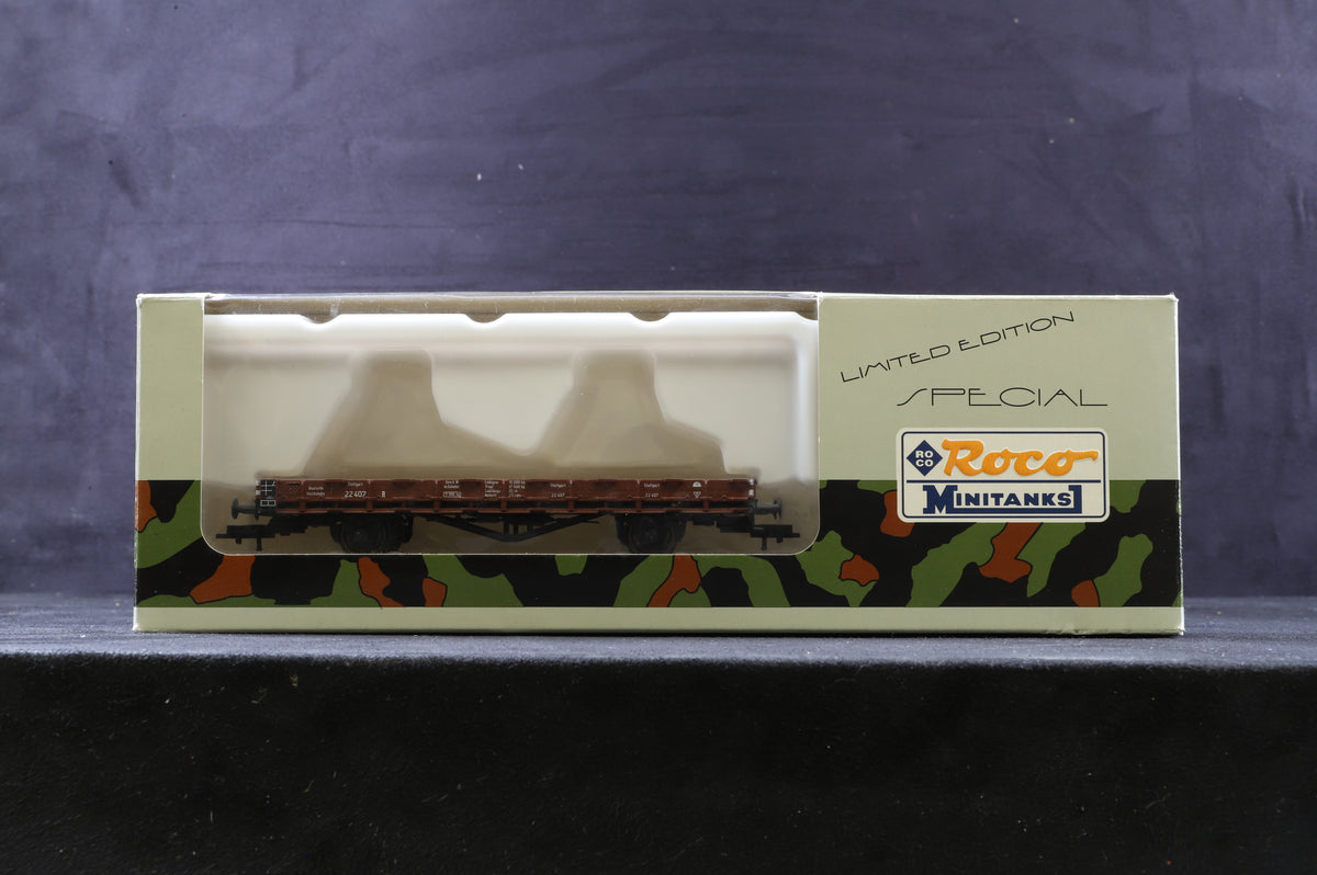 Roco HO Rake Of 5 Mixed Military Wagons &amp; Loads Inc. 839, 883, 890, 884 &amp; 845