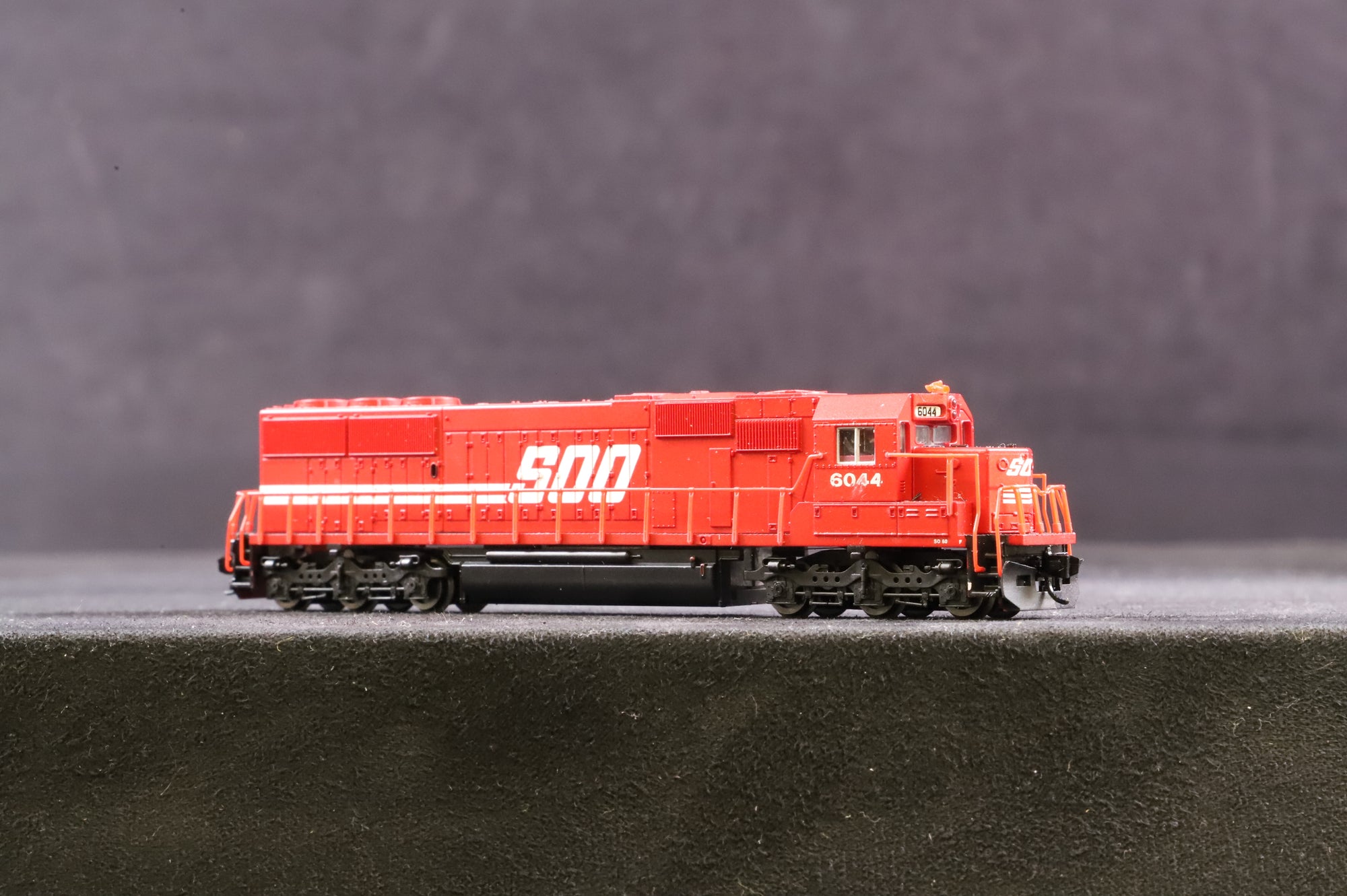 Atlas N Gauge 49022 SD-60 No.6044 in SOO Red - DCC Sound