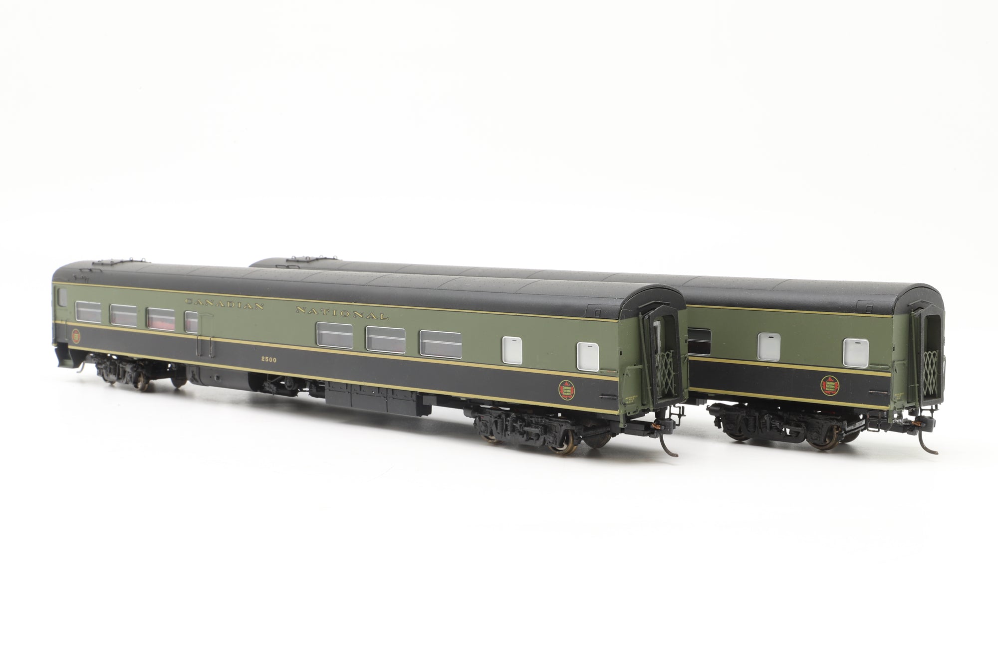 WORKSHOP W&R HO Brass Set of 2x Canadian National Coaches 2500/2508