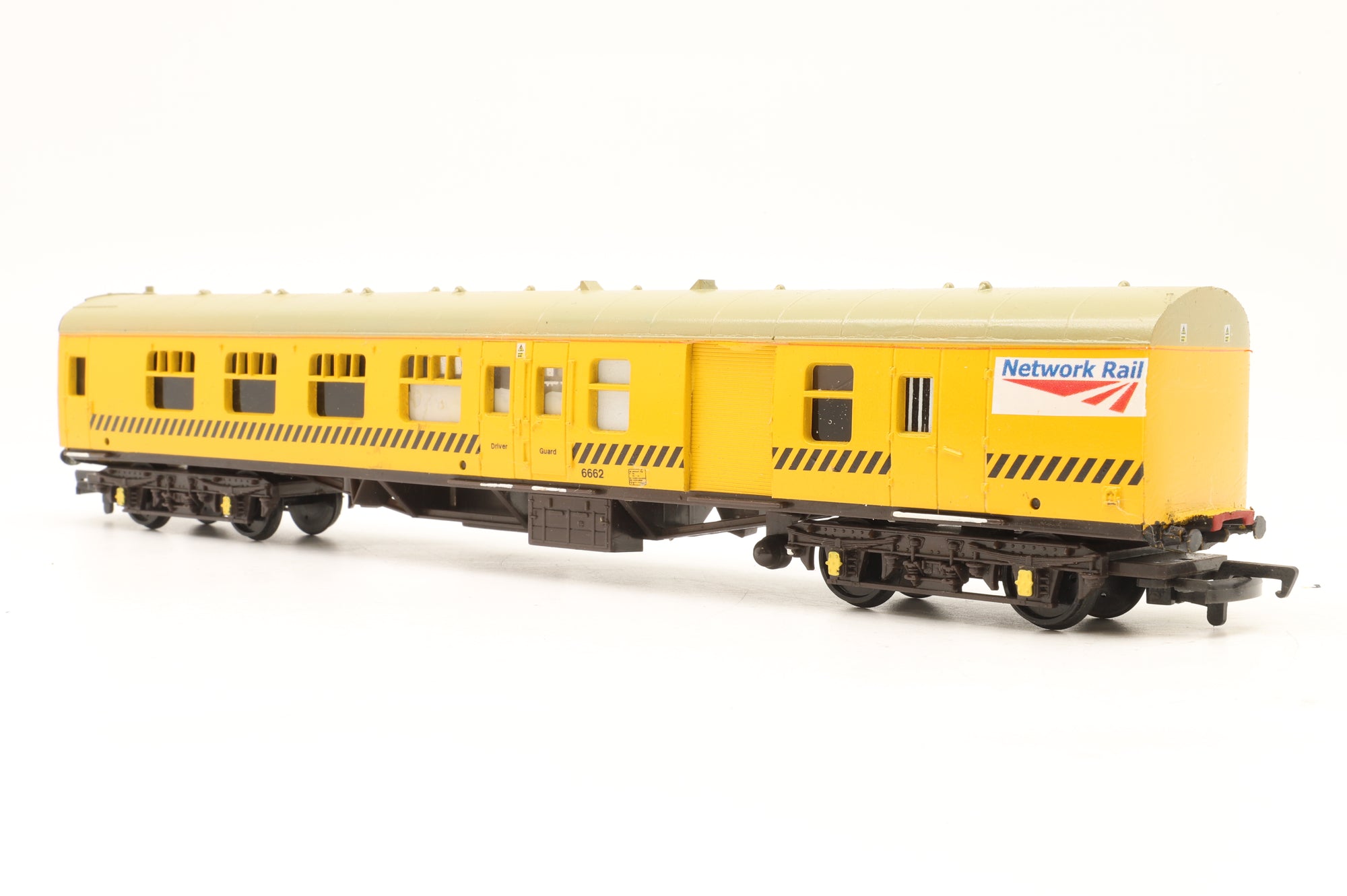 Custom OO Mk1 Generator Unit in Network Rail Re-Branded BR Engineering Yellow