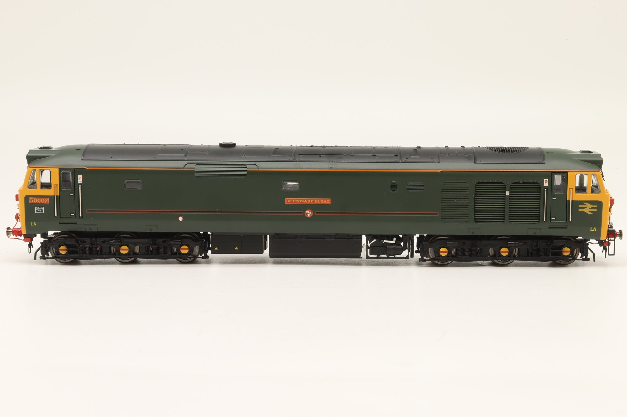 Hornby OO R2408 Class 50 '50007' 'Sir Edward Elgar' GWR 150 Style Green