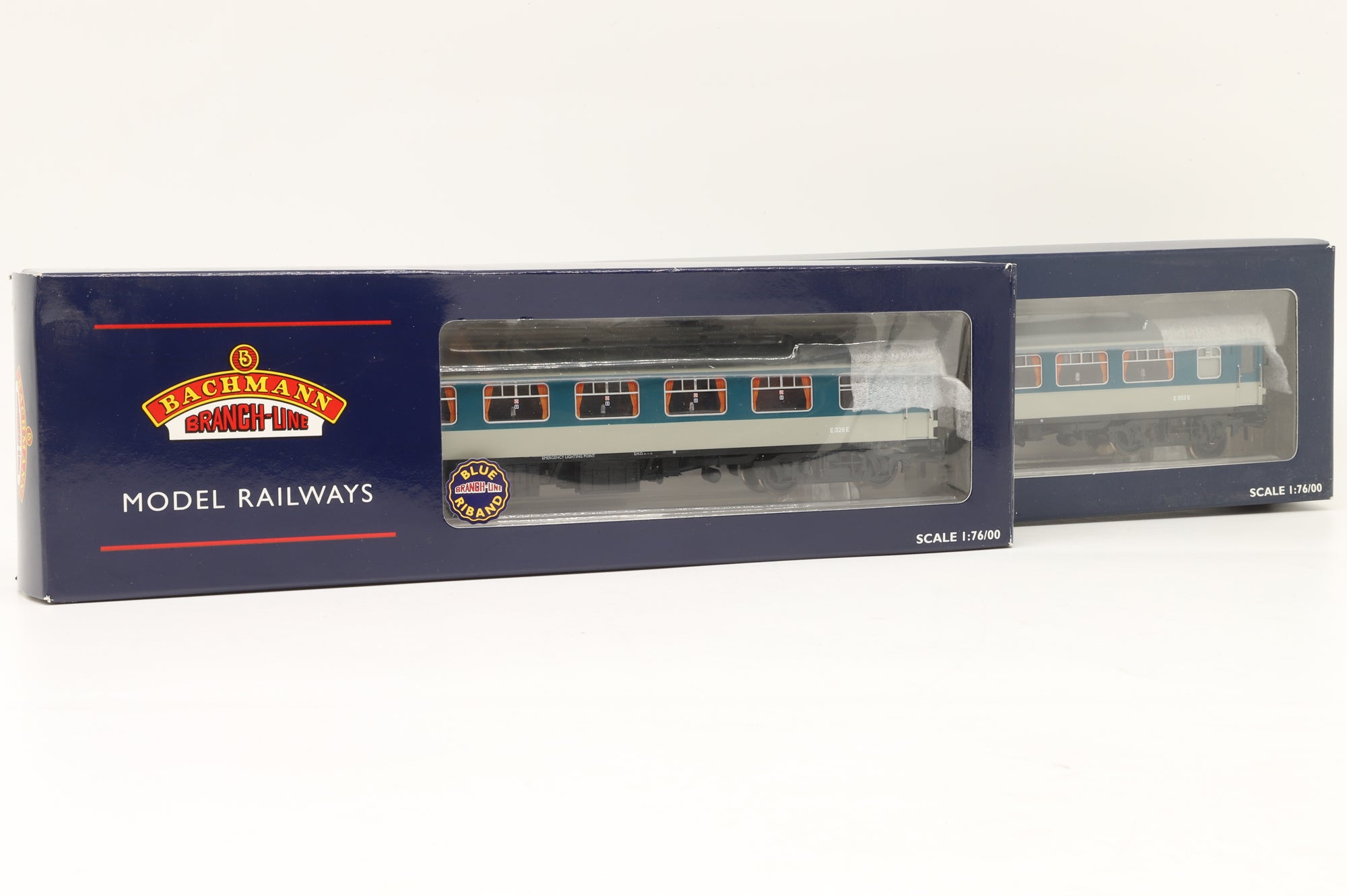 Bachmann OO Rake Of 2 Mk1 Pullman Cars Blue & Grey Inc. 39-291 & 39-311