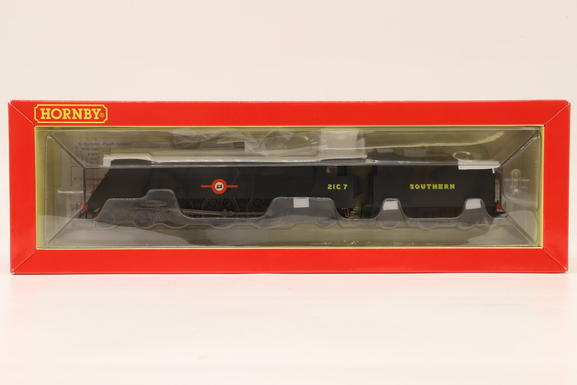 Hornby OO R3717 Merchant Navy Class '21C7' 'Aberdeen Commonwealth' SR Black