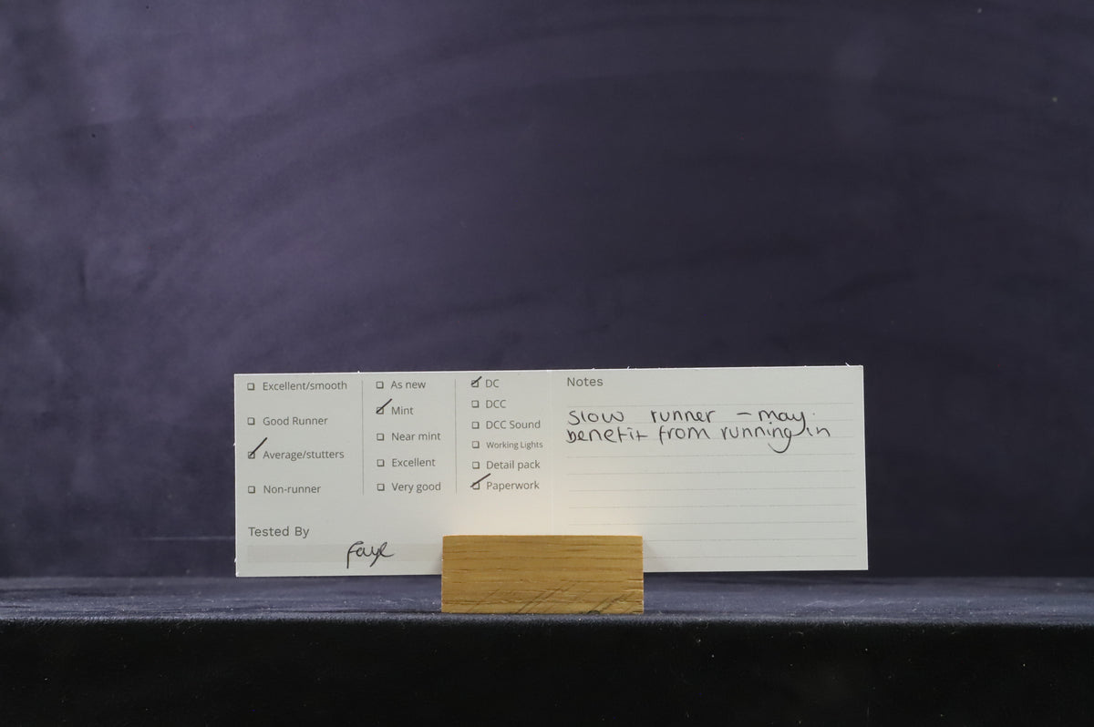 Dapol N 2D-019-006 Class 43 HST East Coast Pack &amp; Rake Of 6 Mk3 East Coast Coaches Inc. 2P-005-821, 831, 833, 820, 830 &amp; 832