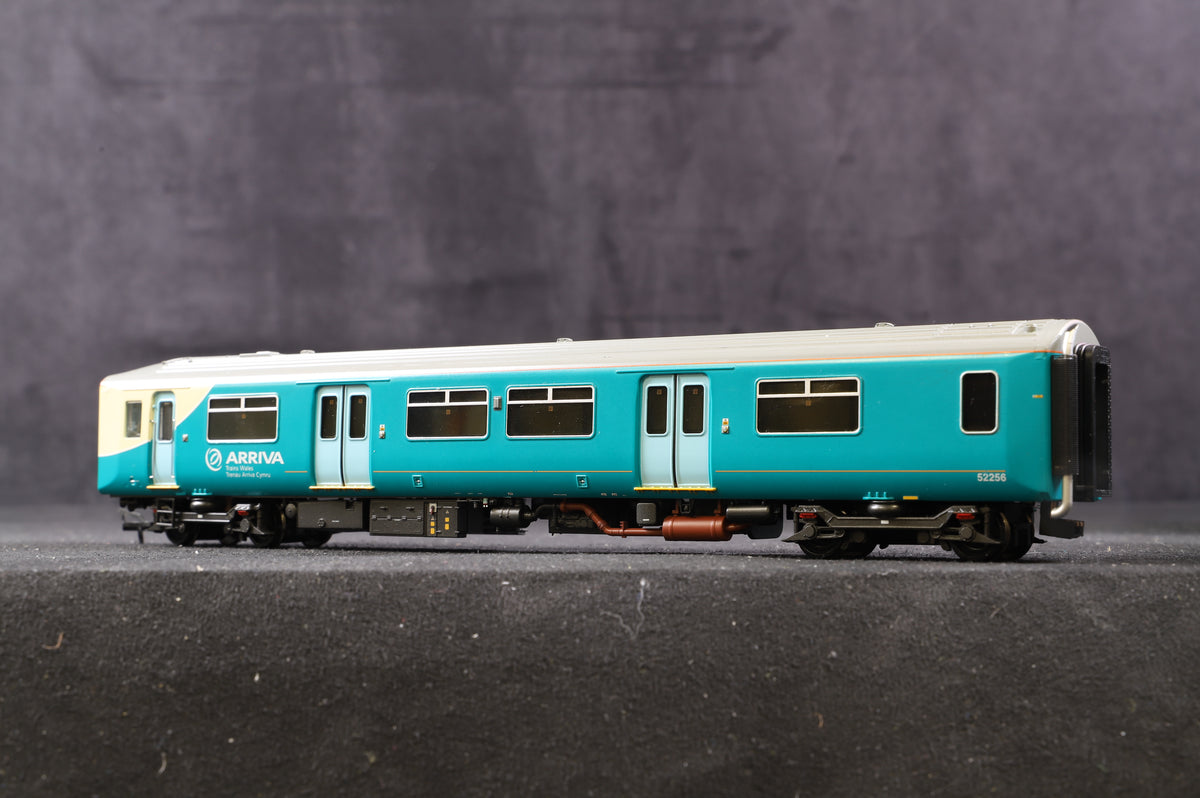 Bachmann OO 32-935 Class 150/2 DMU 2 Car Arriva Trains, DCC Fitted