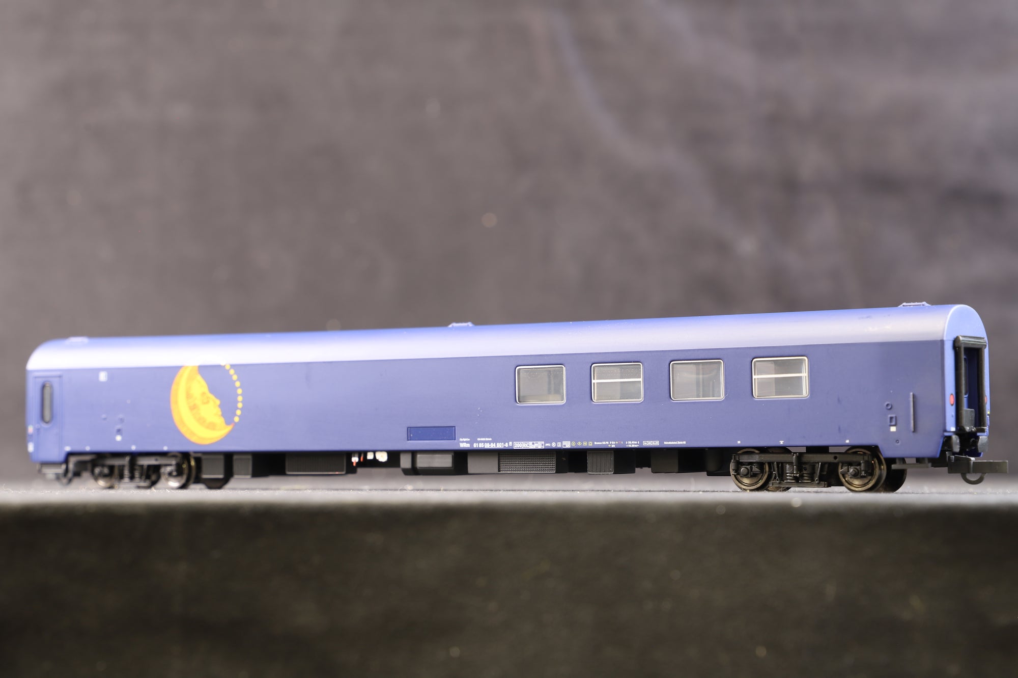 Roco/LS Models HO CityNightLine Sleeper Train