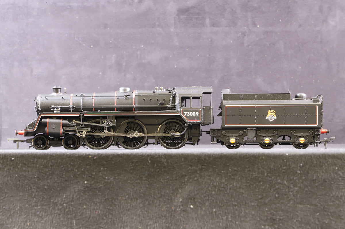 Bachmann OO 32-503 Standard Class 5MT &#39;73030&#39; BR Black E/C BR1 Tender W/H Pump