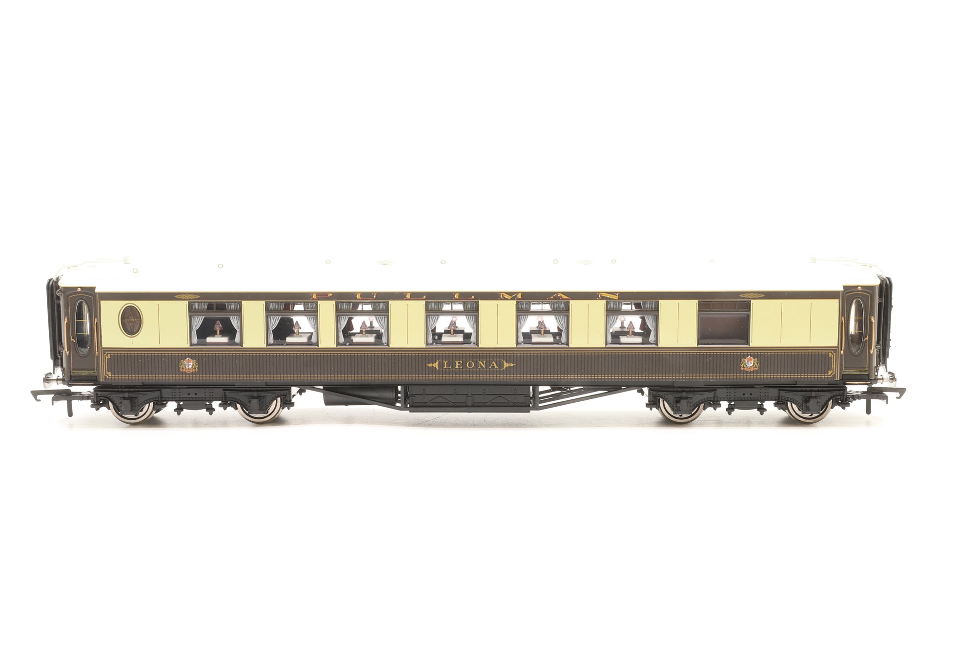 Hornby OO R4143, 45 & 50 Rake of 3 Pullman Cars