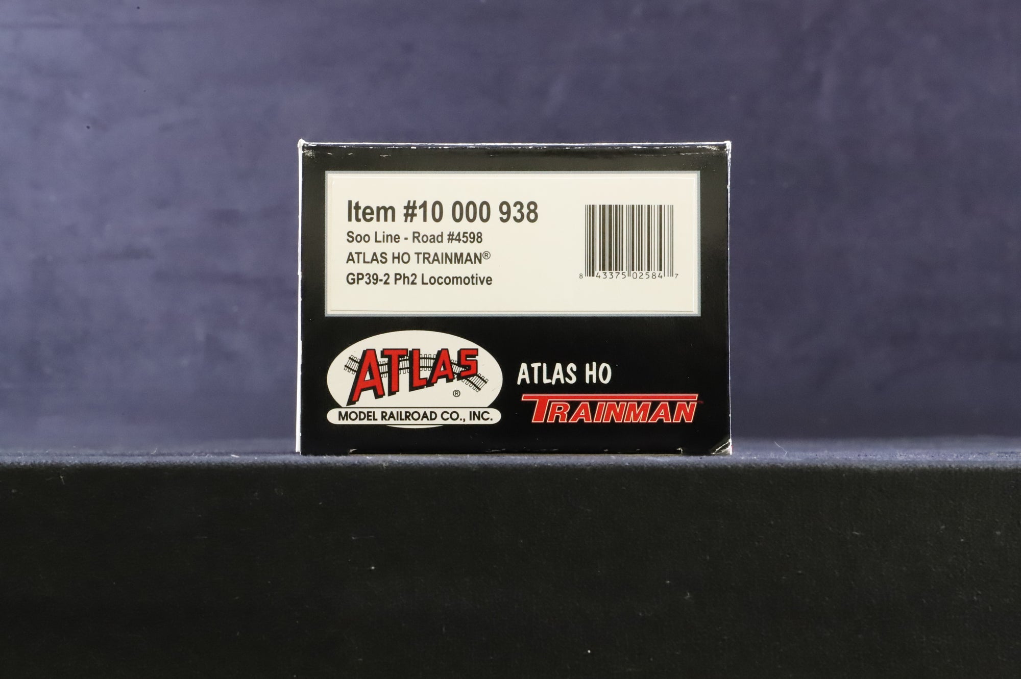 Atlas HO 10000938 GP39-2 Ph2 Loco No.4598 in Soo Line Red