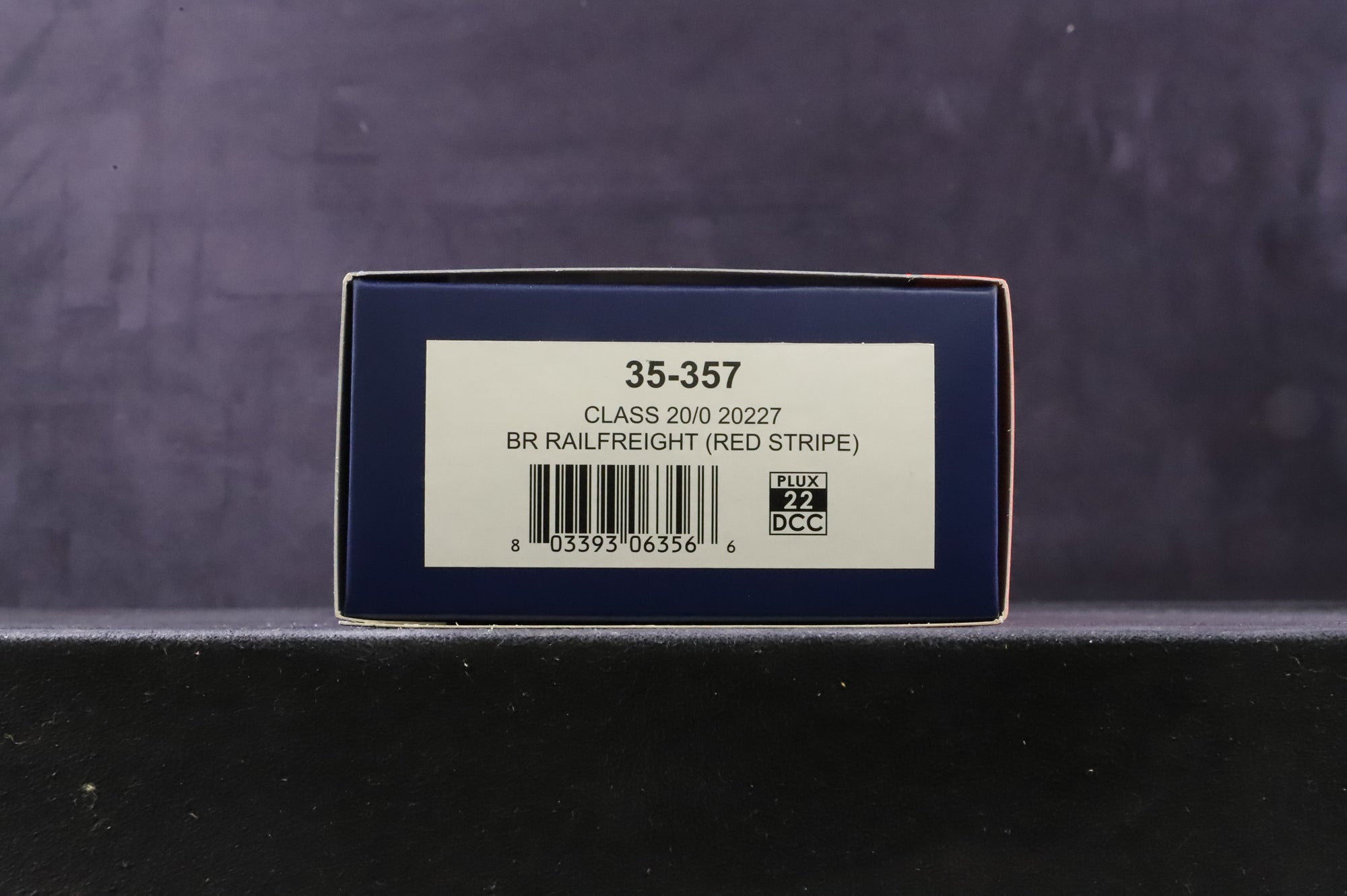 Bachmann OO 35-357 Class 20 20227 in BR Railfreight Grey w/ Large Logo & Red Solebar - DCC Sound