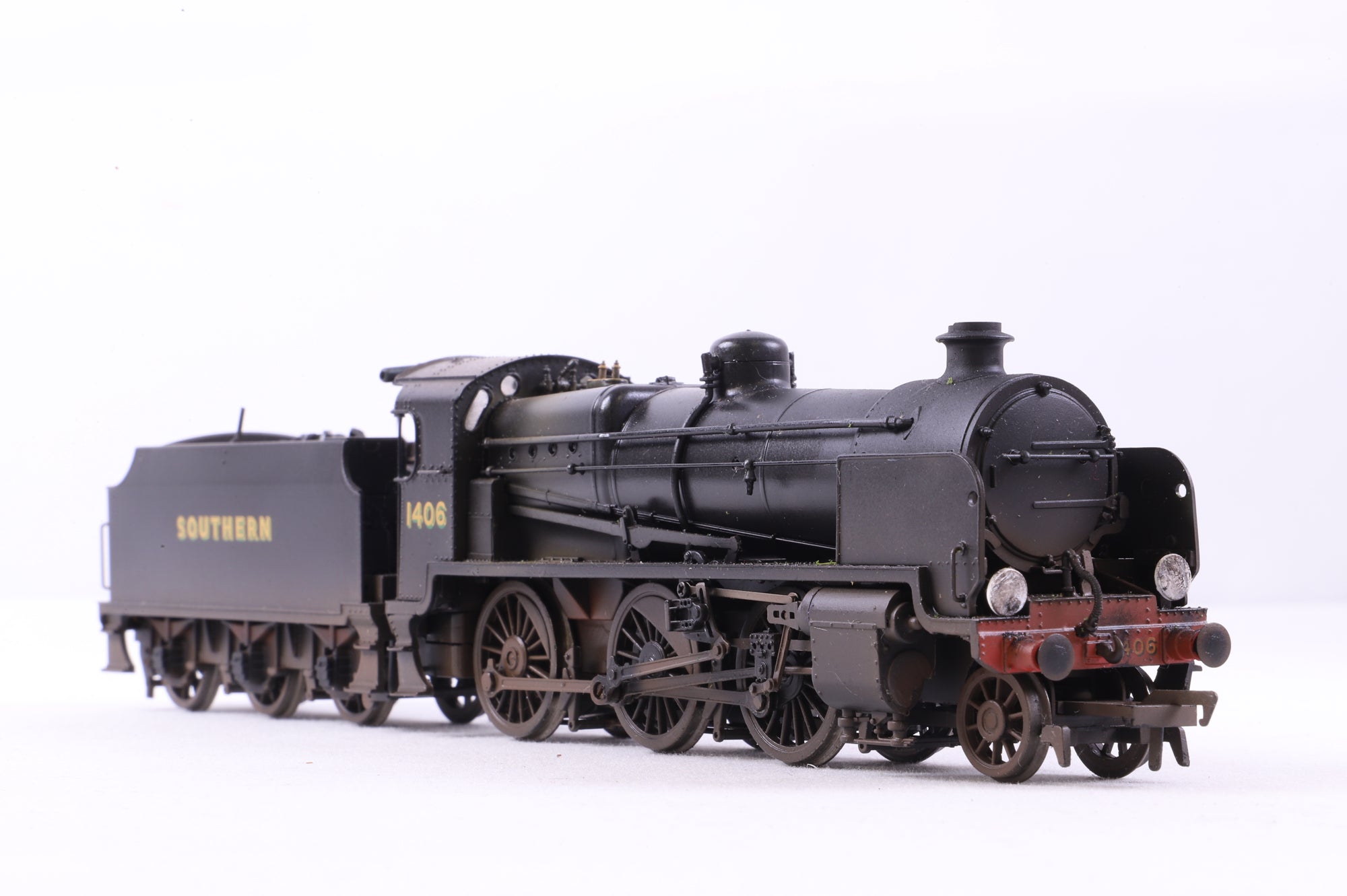 Bachmann OO 32-166 N Class No.1406 in SR Black w/ Sunshine Lettering - DCC Sound & TMC Weathered