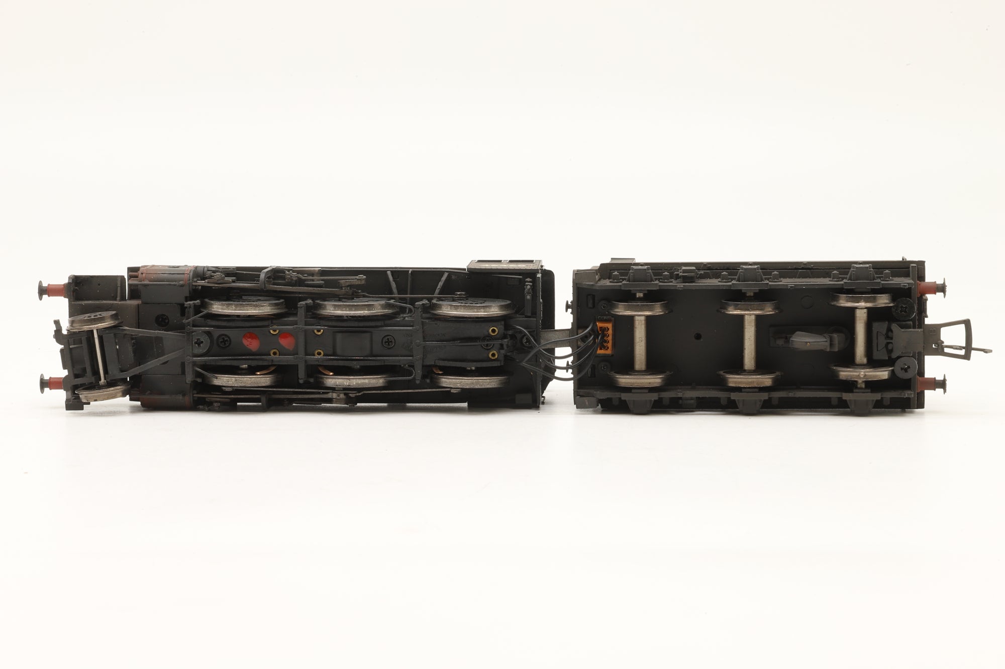Bachmann OO 32-826A Ivatt Class 2MT 46460 in Lined BR Black w/ Early Crests – Weathered