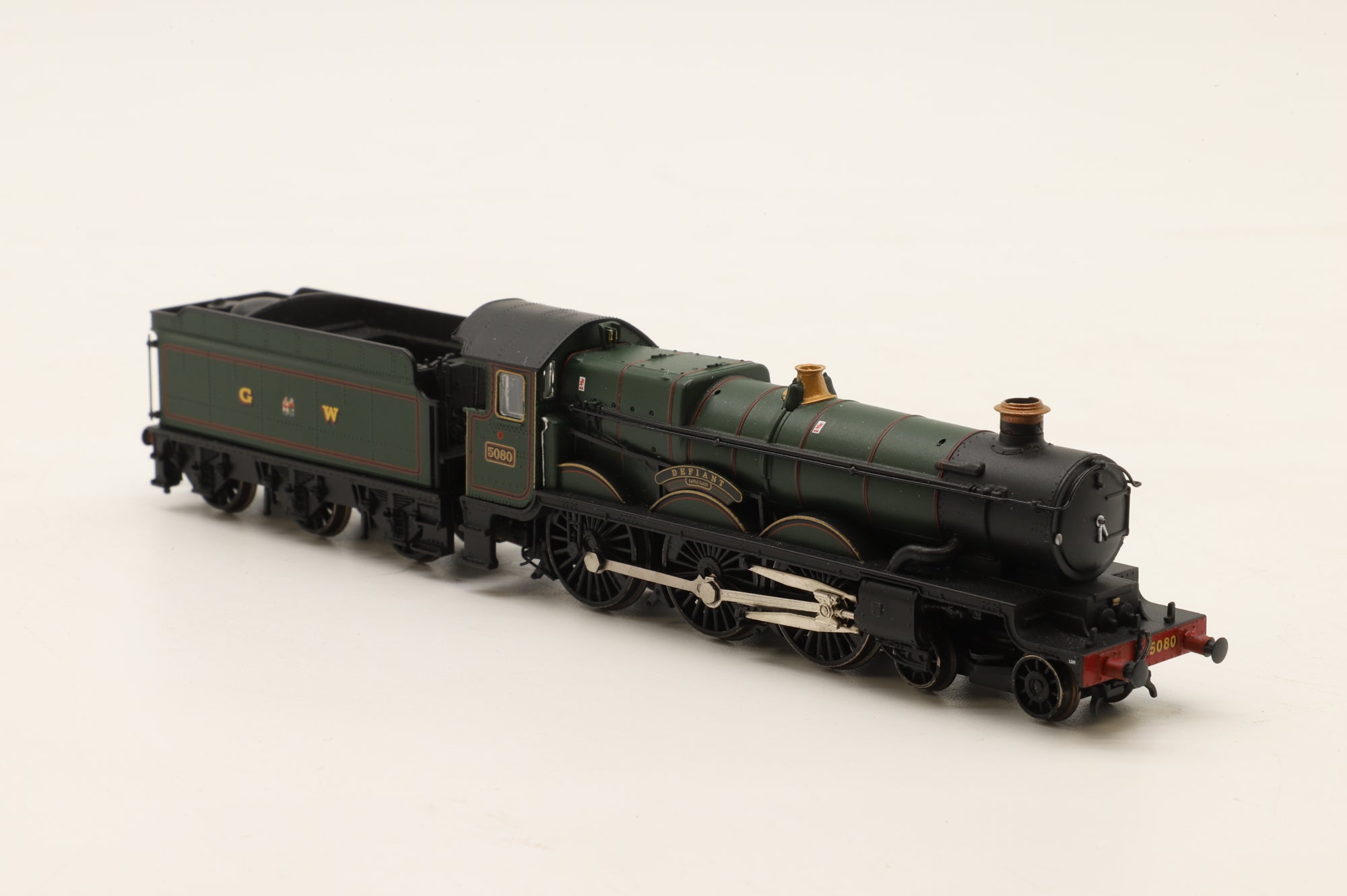 Graham Farish N 370-160 Castle Class '5080' 'Defiant' GWR Lined Green DCC Sound