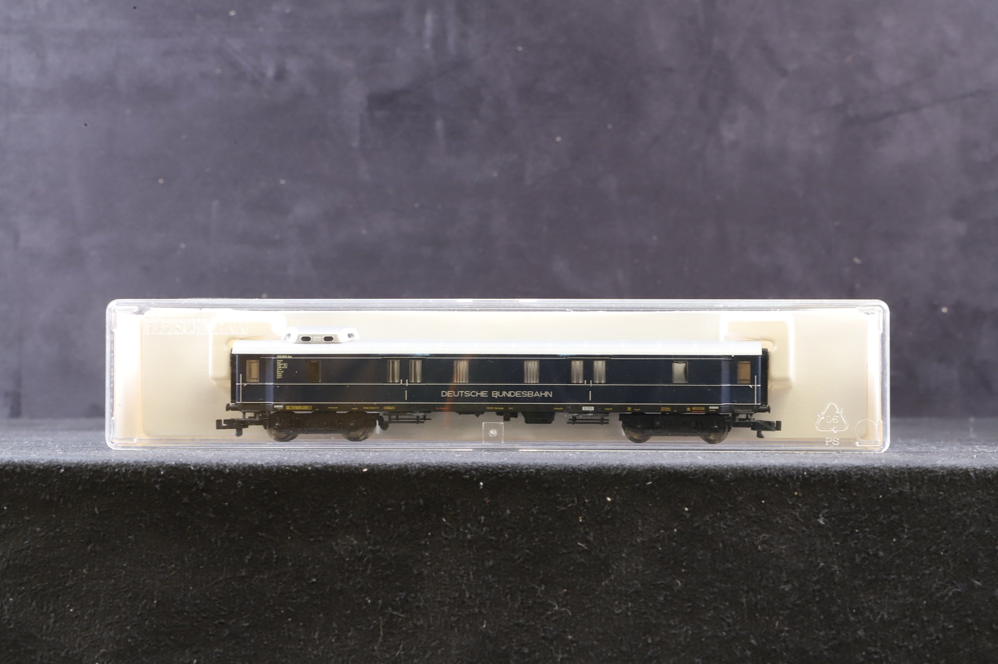 Fleischmann N Rake Of 3 Mixed Express Baggage Car & Passenger Car Inc. 8853, 8850 & 863001