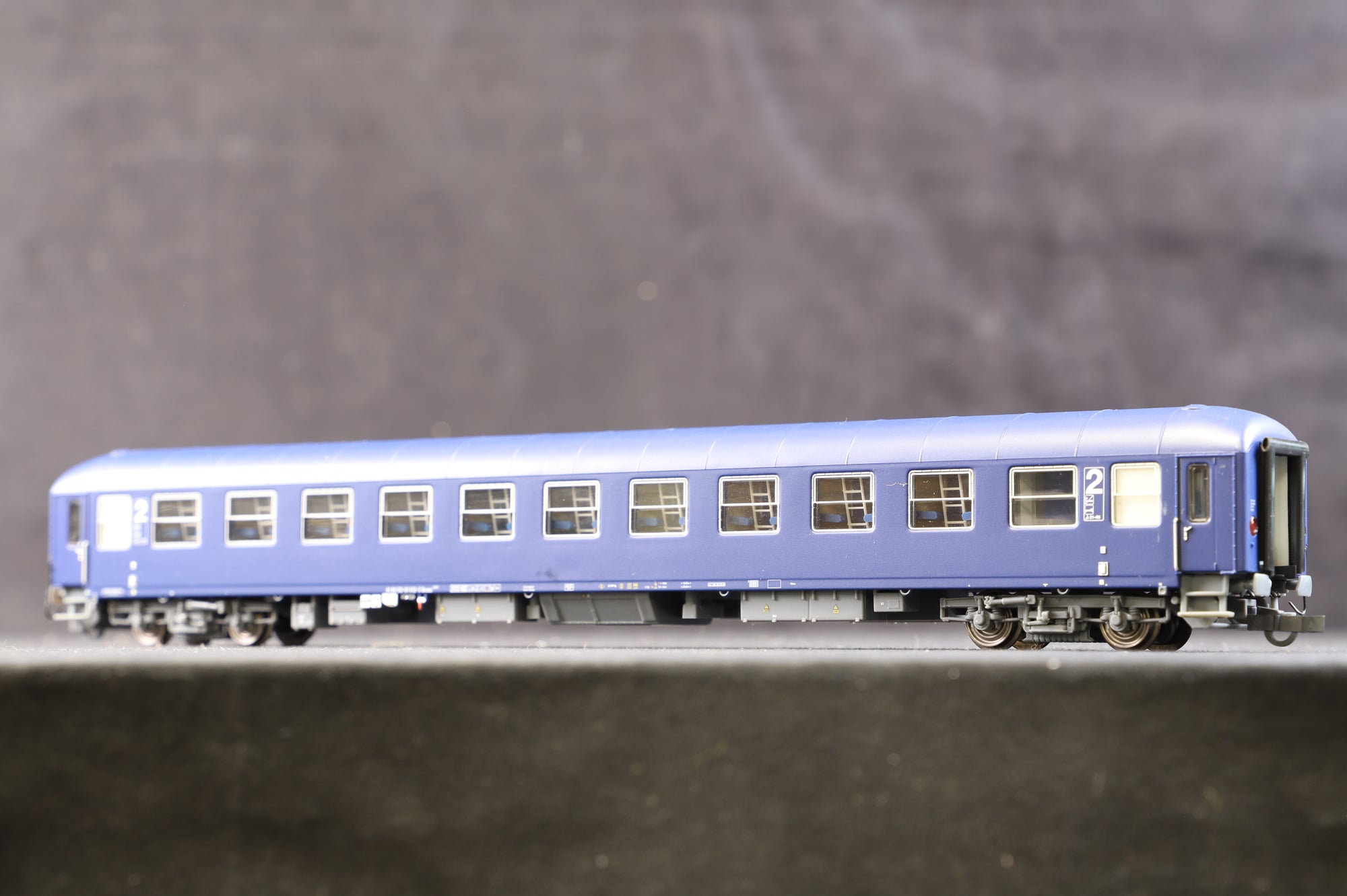 Roco/LS Models HO CityNightLine Sleeper Train