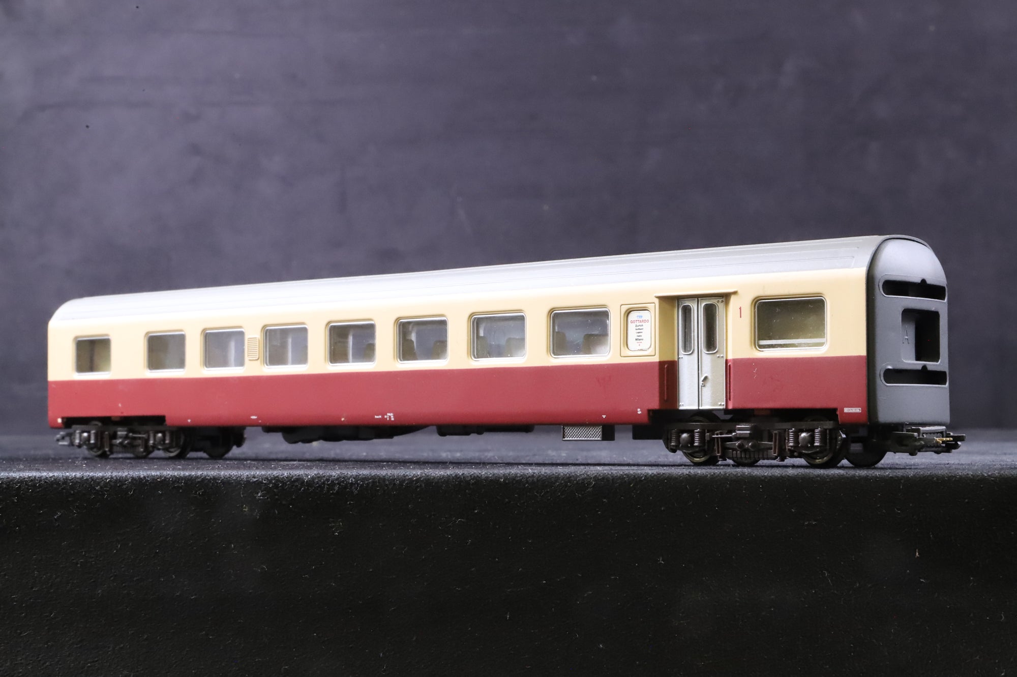 Rivarossi HO SBB TEE Gottardo 6-Car Set