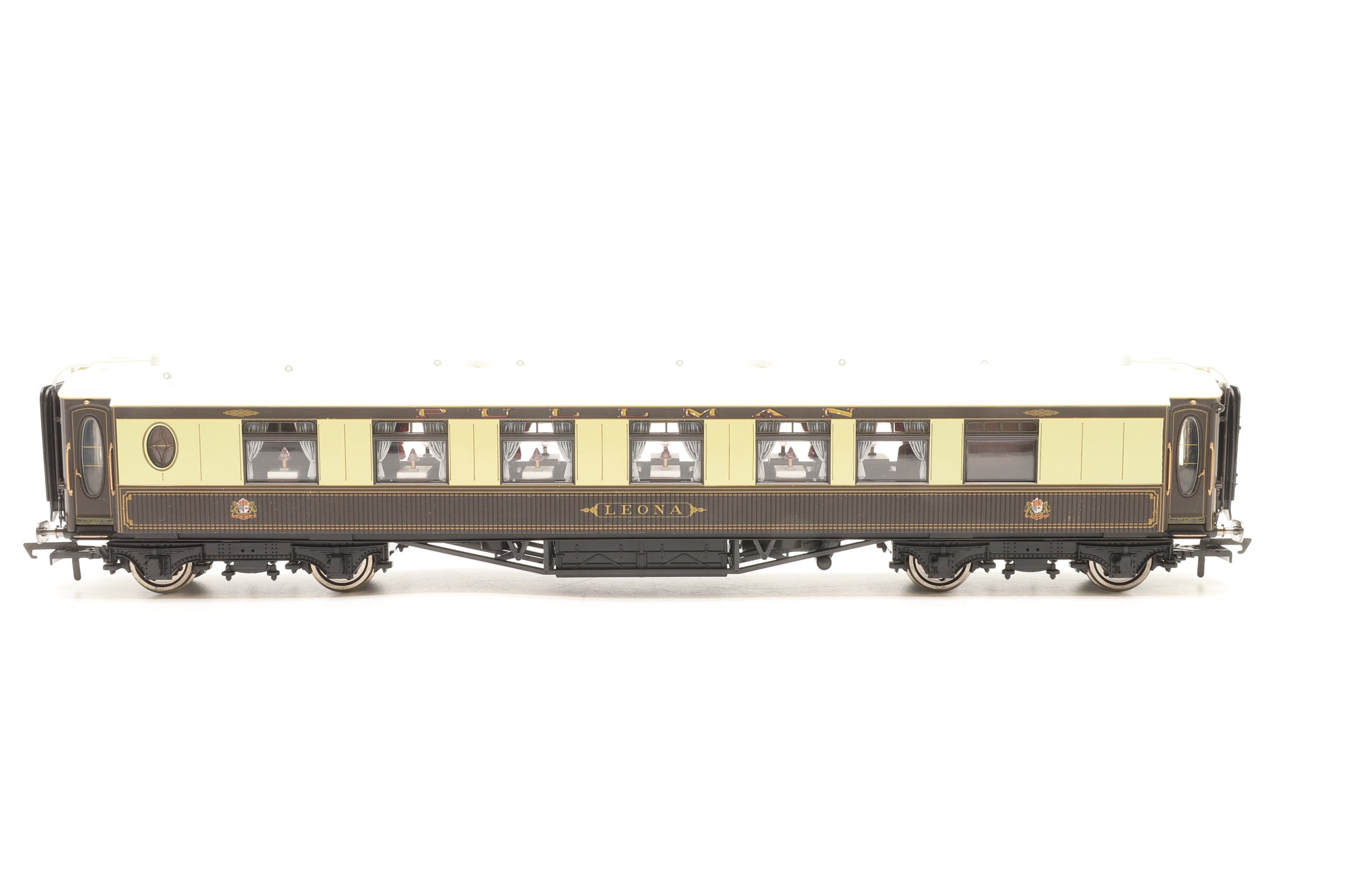 Hornby OO R4143, 45 & 50 Rake of 3 Pullman Cars