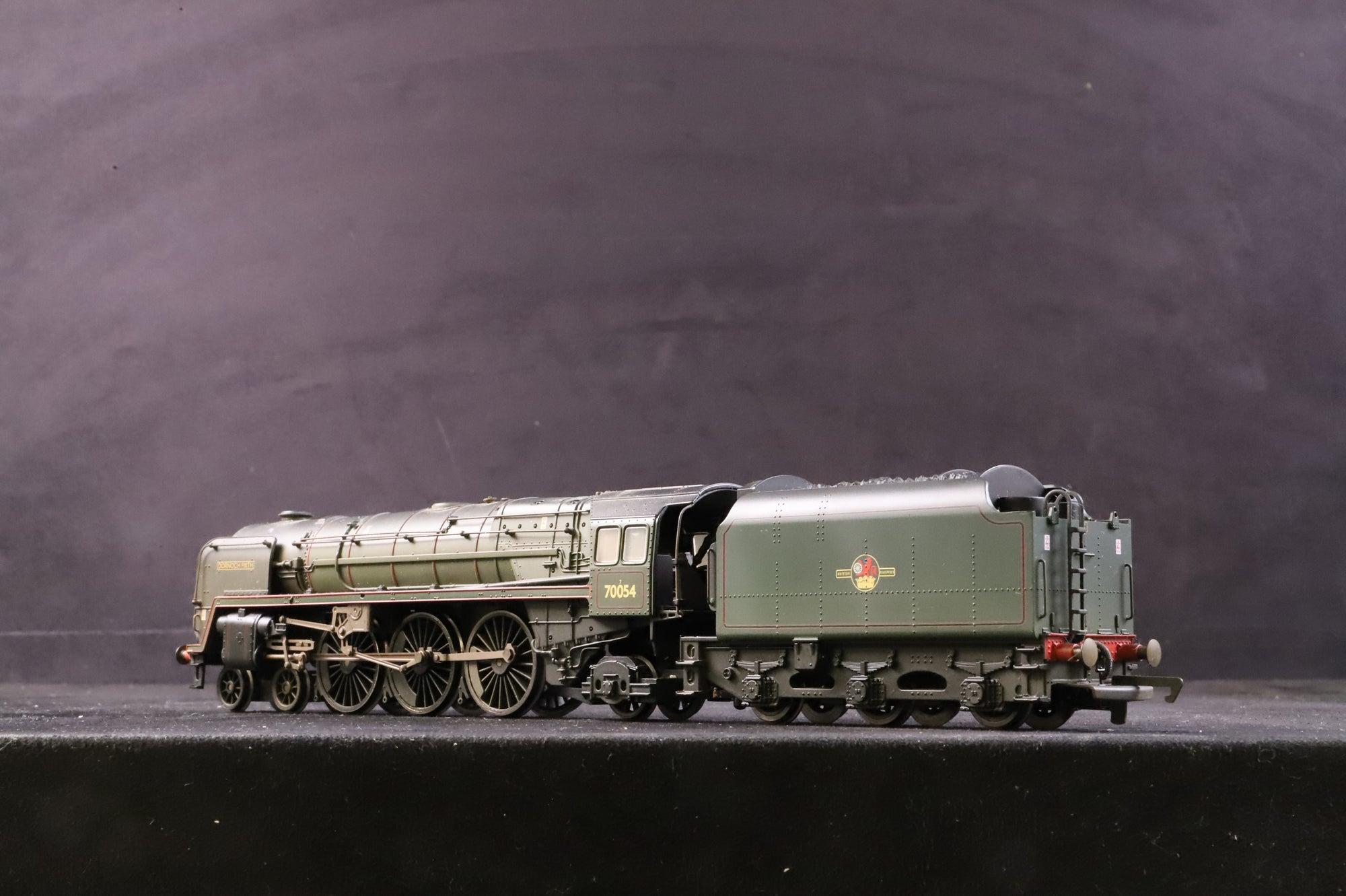 Hornby OO R2329M Thames - Clyde Express Train Pack Ltd Ed 1264/ 1500