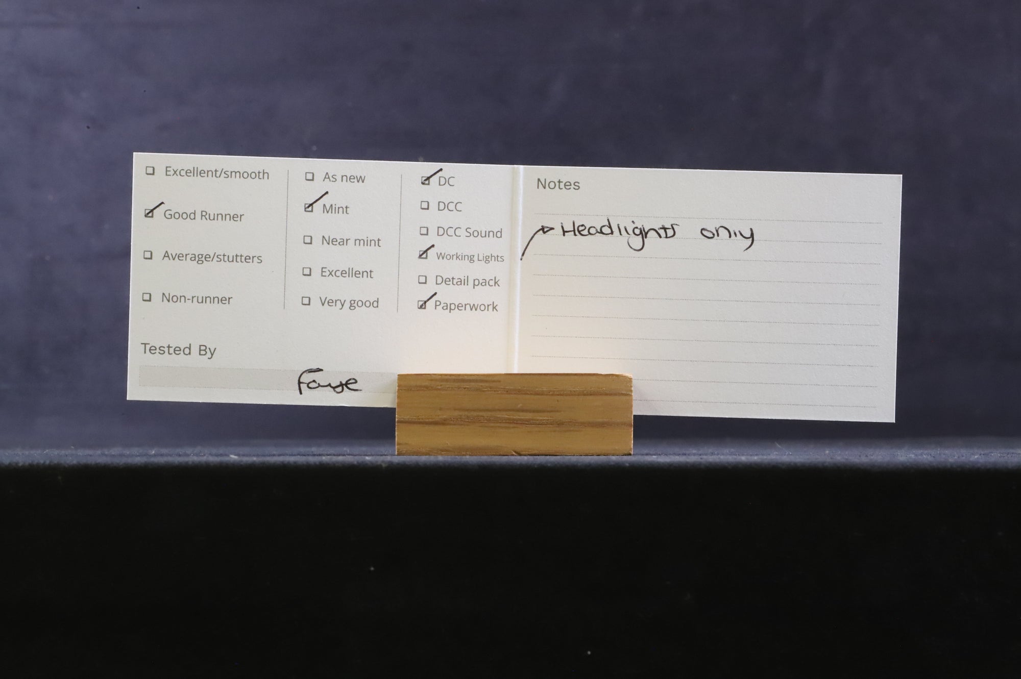 Atlas HO 10000938 GP39-2 Ph2 Loco No.4598 in Soo Line Red