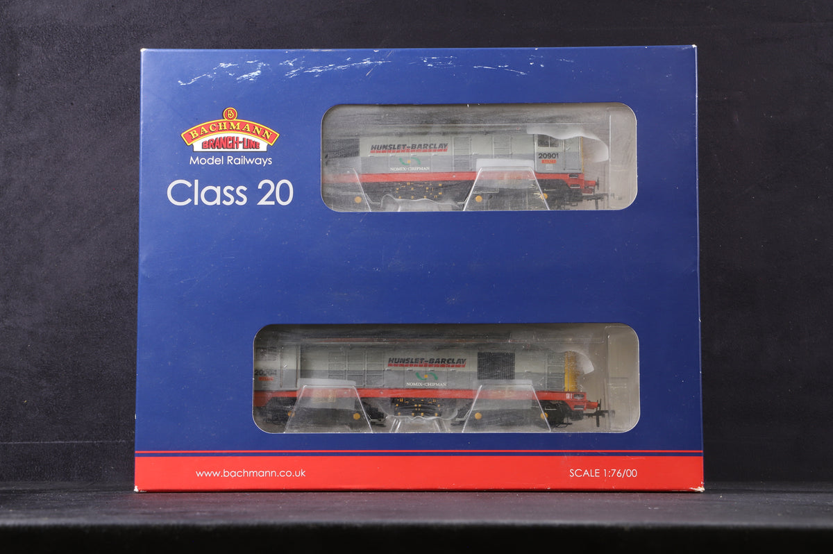 Bachmann OO 32-027X Class 20 Twin Pack 20904/20901 &#39;Janis&#39; &amp; &#39;Nancy&#39; in Hunslet Barclay Livery