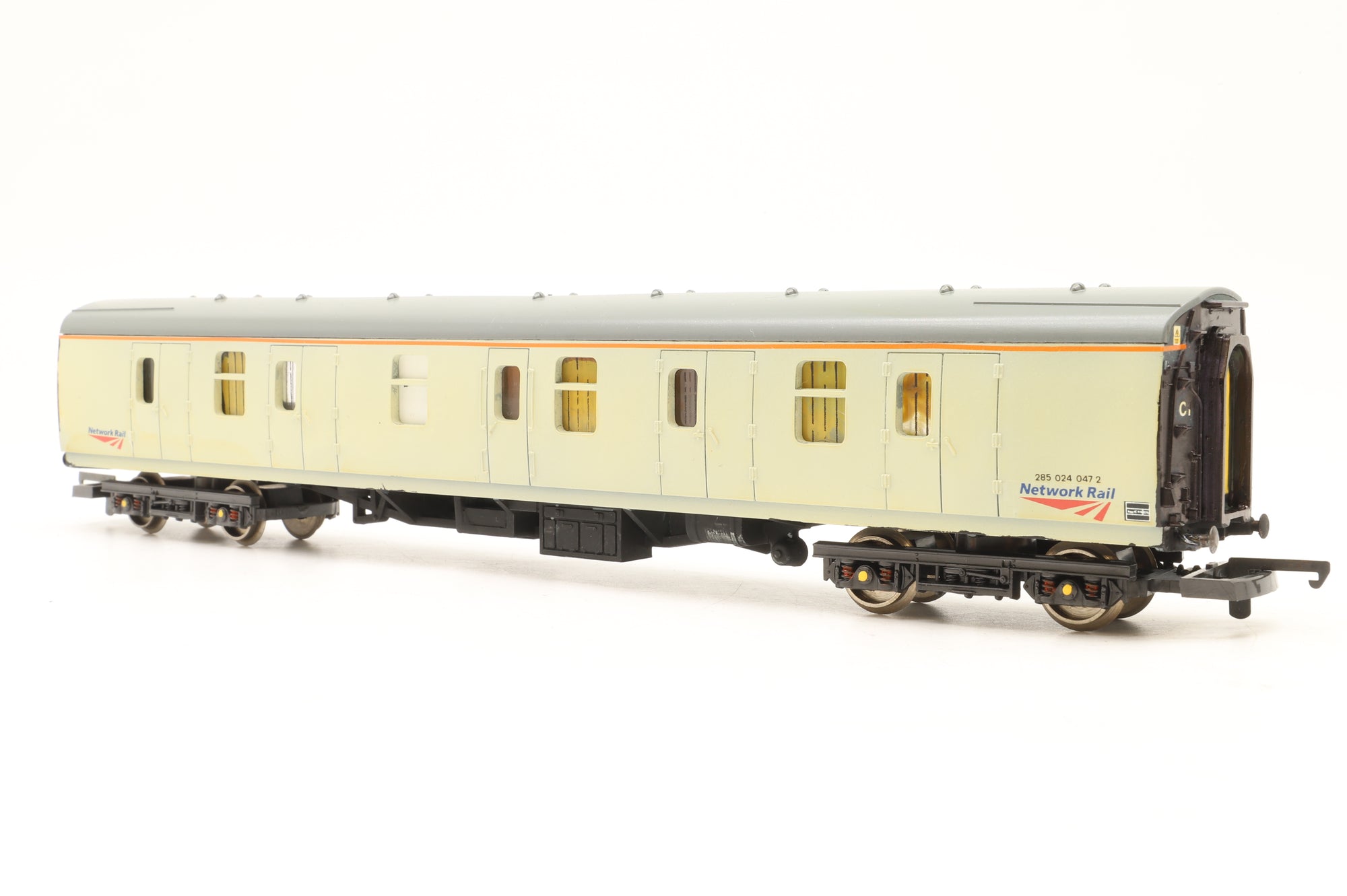 Custom OO Mk1 BG 2850240472 in Network Rail Livery