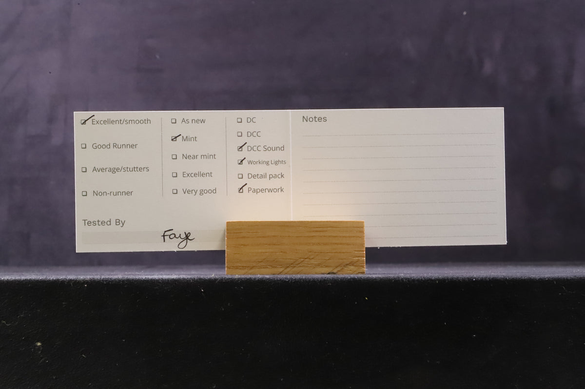 Bachmann OO 35-357 Class 20 20227 in BR Railfreight Grey w/ Large Logo &amp; Red Solebar - DCC Sound