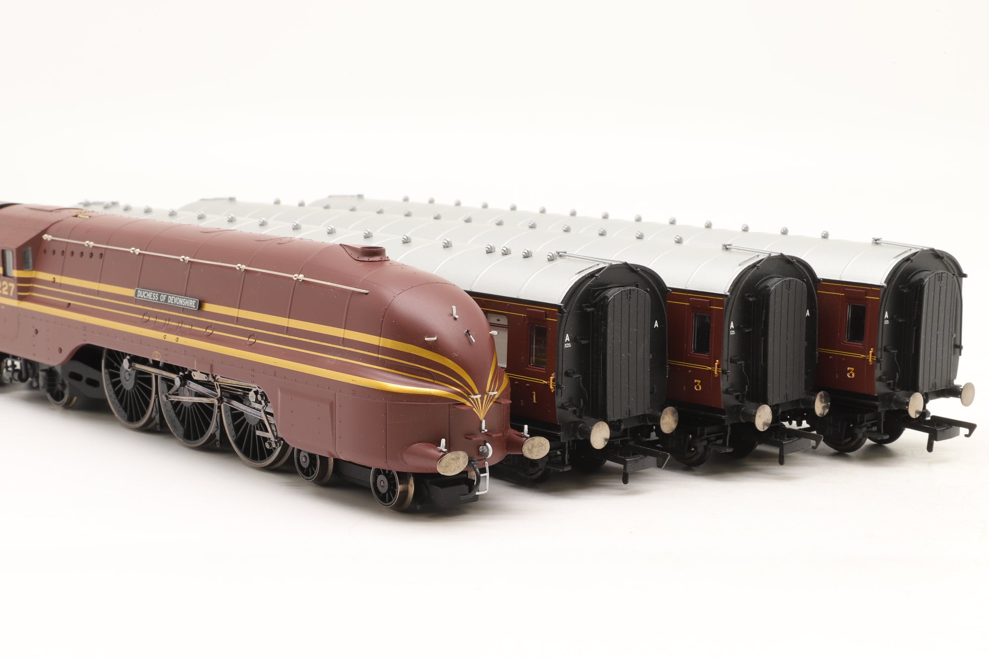 Hornby OO R2659M The Royal Highlander Train Pack Ltd Ed 1454/ 1500