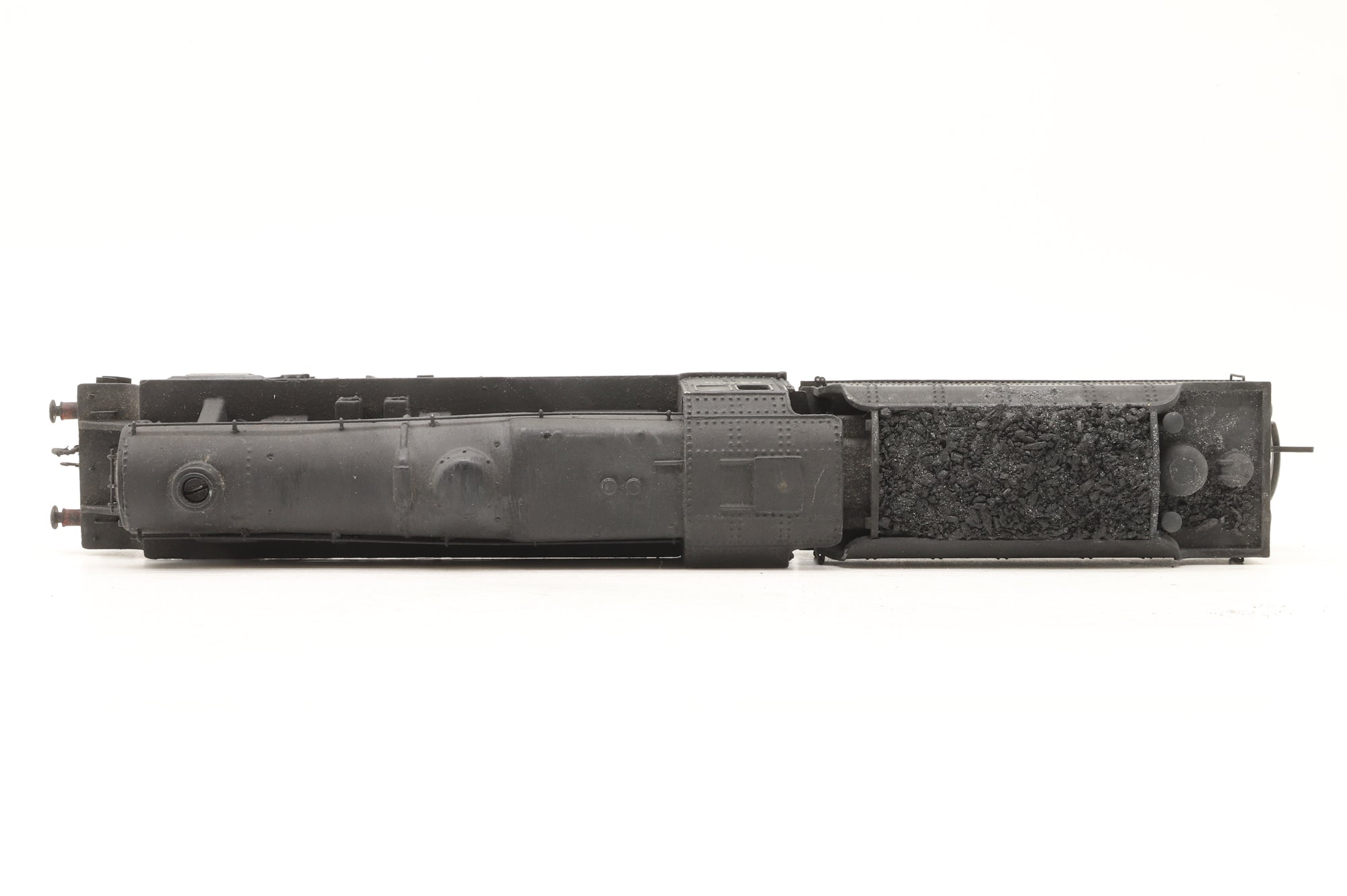 Modified Wrenn OO W2225 Class 8F '48308' BR Black Weathered