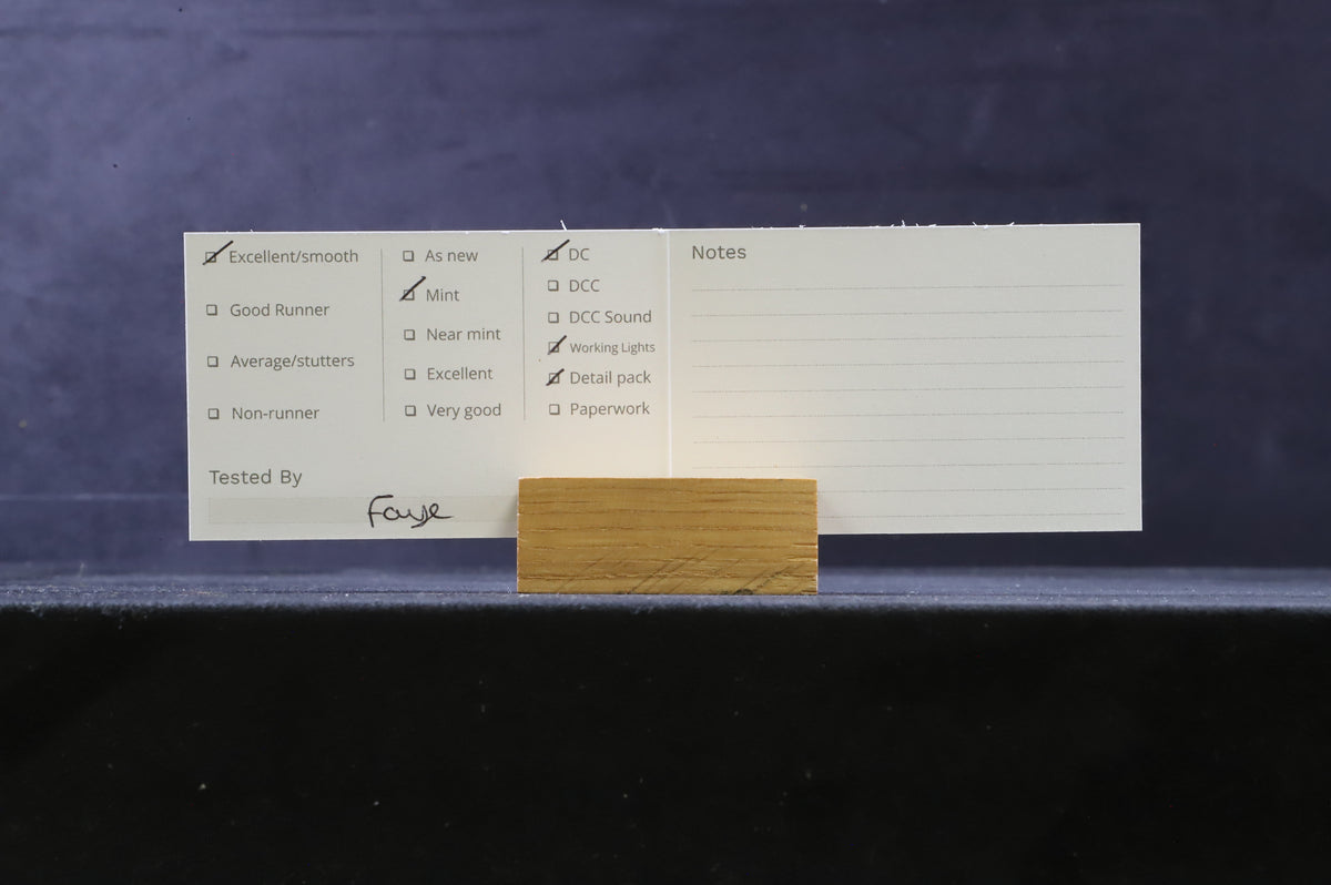 ViTarins OO 2016 Class 37 &#39;D6990&#39; Caerphilly Castle&#39; BR Green L/C