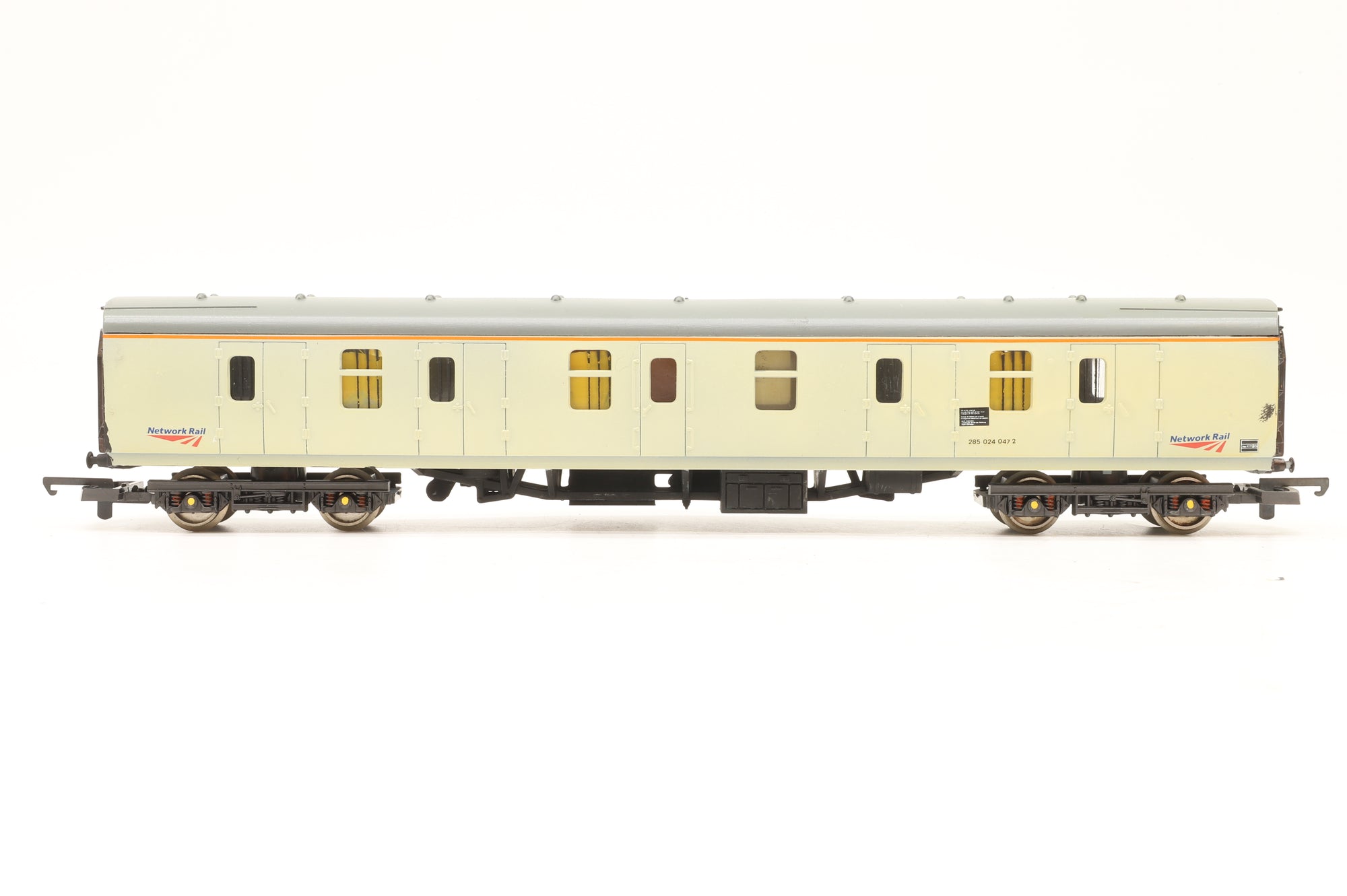 Custom OO Mk1 BG 2850240472 in Network Rail Livery
