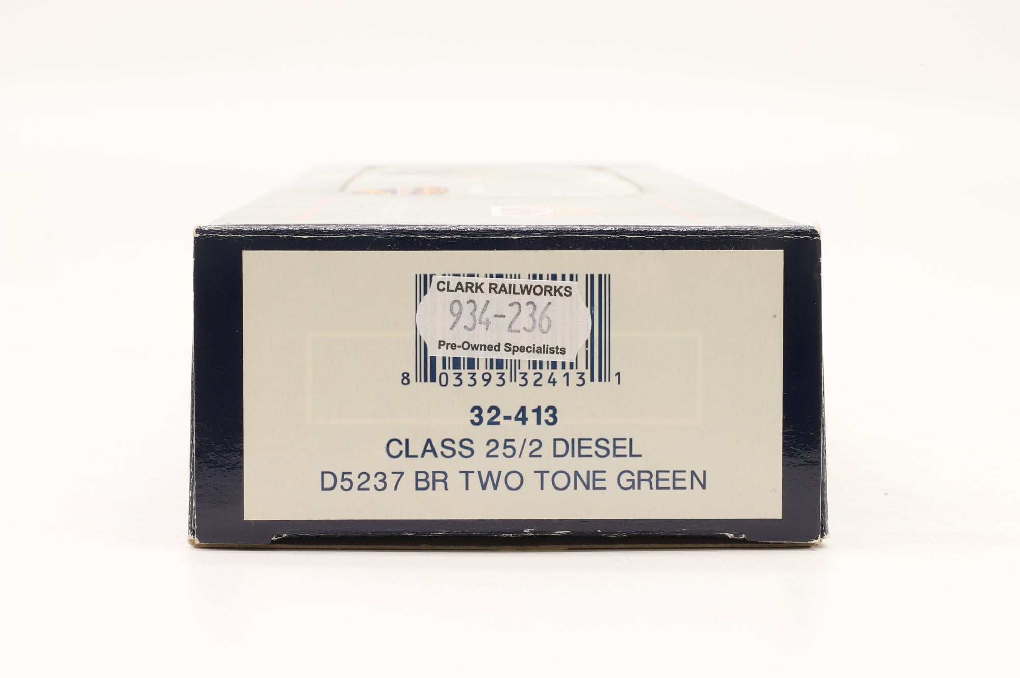 Bachmann OO 32-413 Class 25/2 No. D5237 BR Two Tone Green