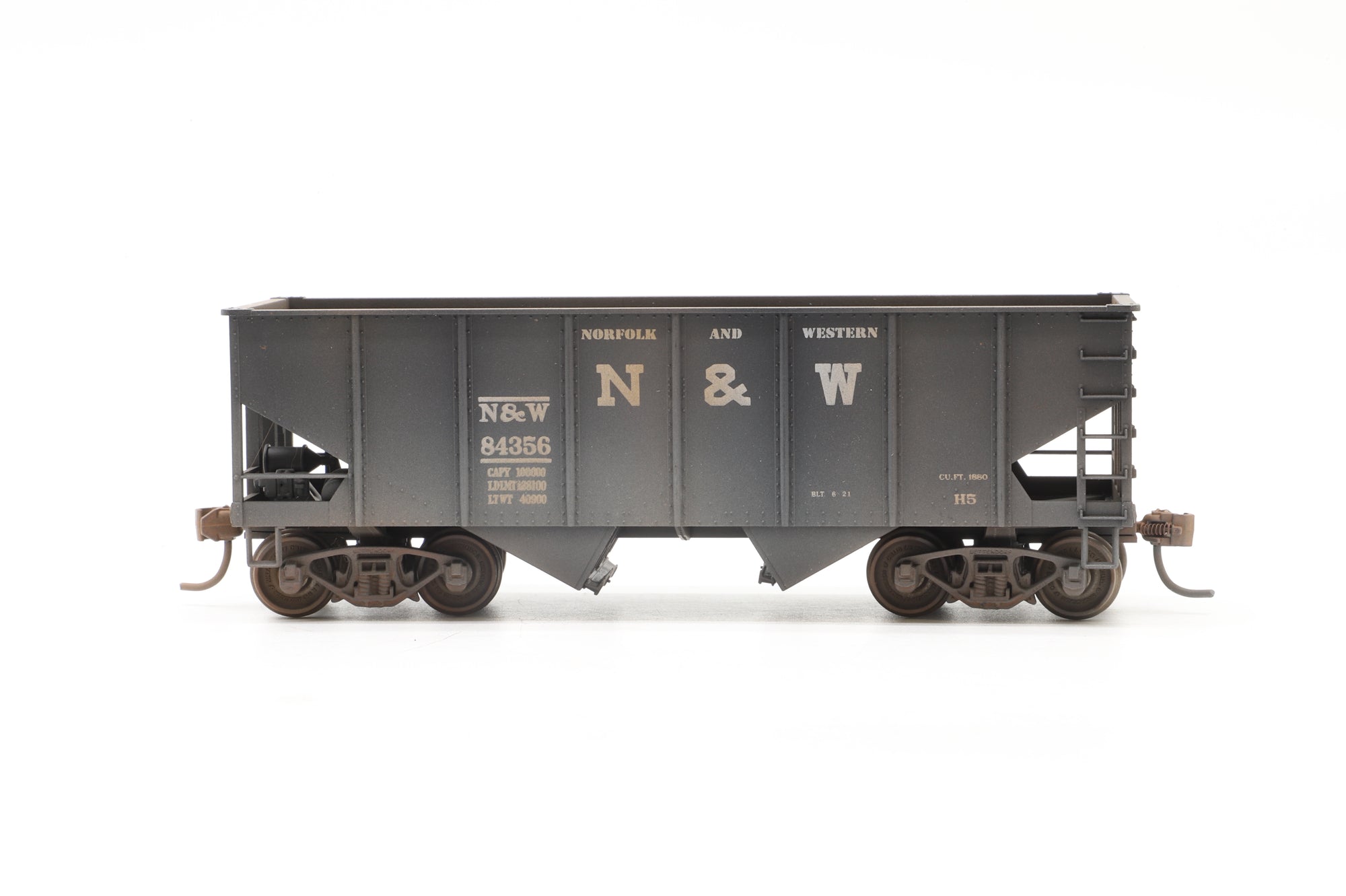 Accurail HO Rake Of 6 N&W Hopper Wagons Weathered