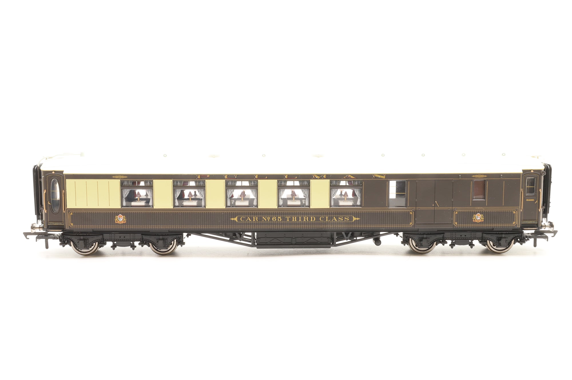Hornby OO R4143, 45 & 50 Rake of 3 Pullman Cars