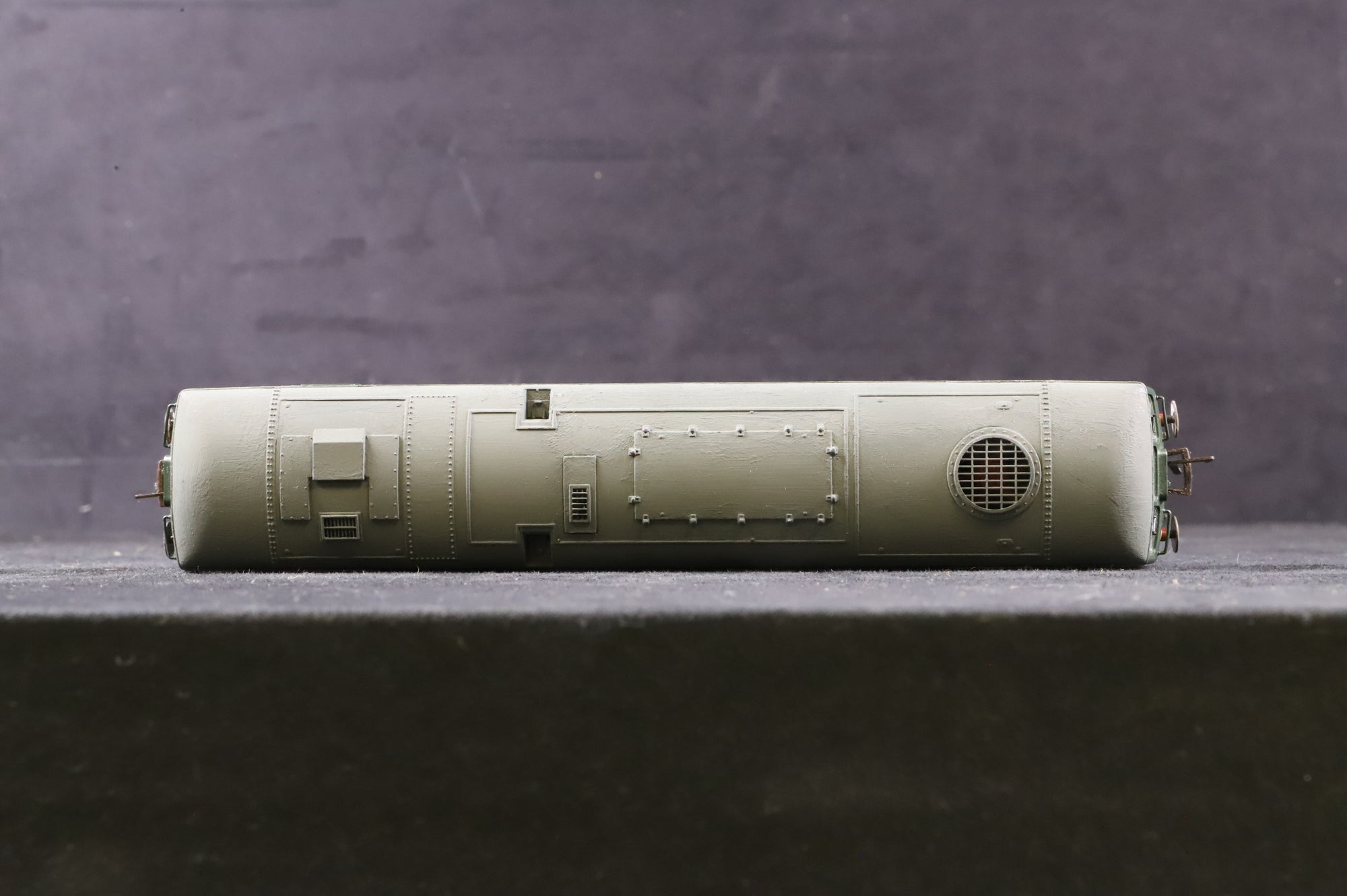 WORKSHOP Bachmann OO 32-427 Class 24 Derby 'D5085' Two Tone Green Weathered