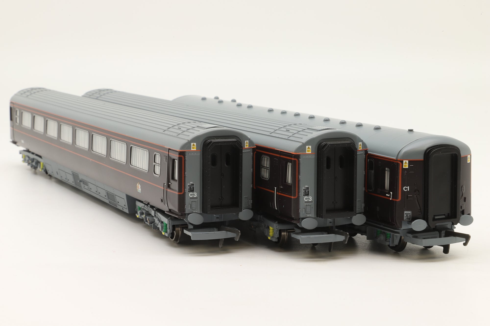 Hornby OO R4197 'The Royal Train' Coach Pack
