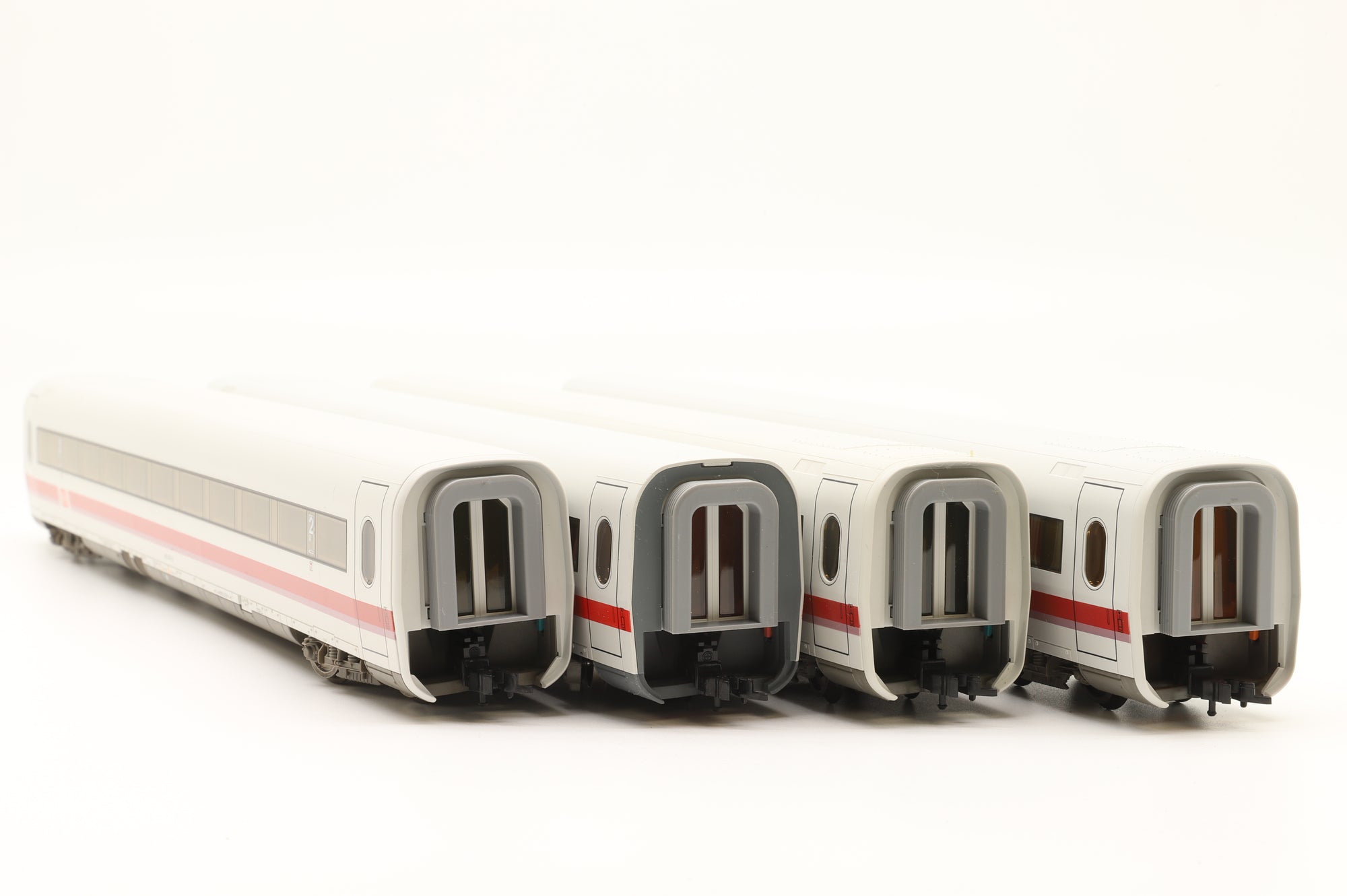 Fleischmann HO Rake Of 4 DB ICE Coaches Inc. 4447x2, 4446 & 4492